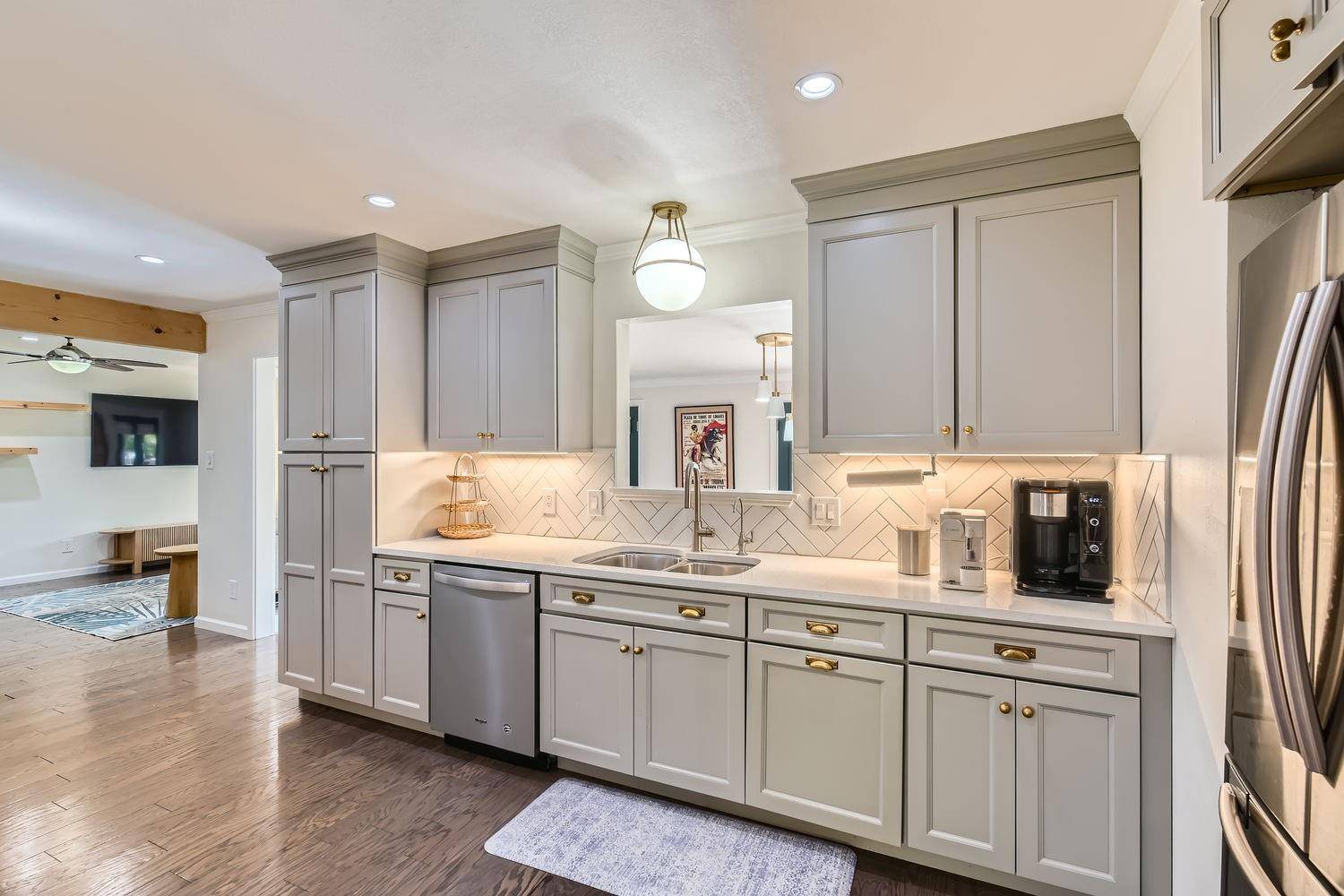 Austin, TX 78741,1713 Mariposa DR