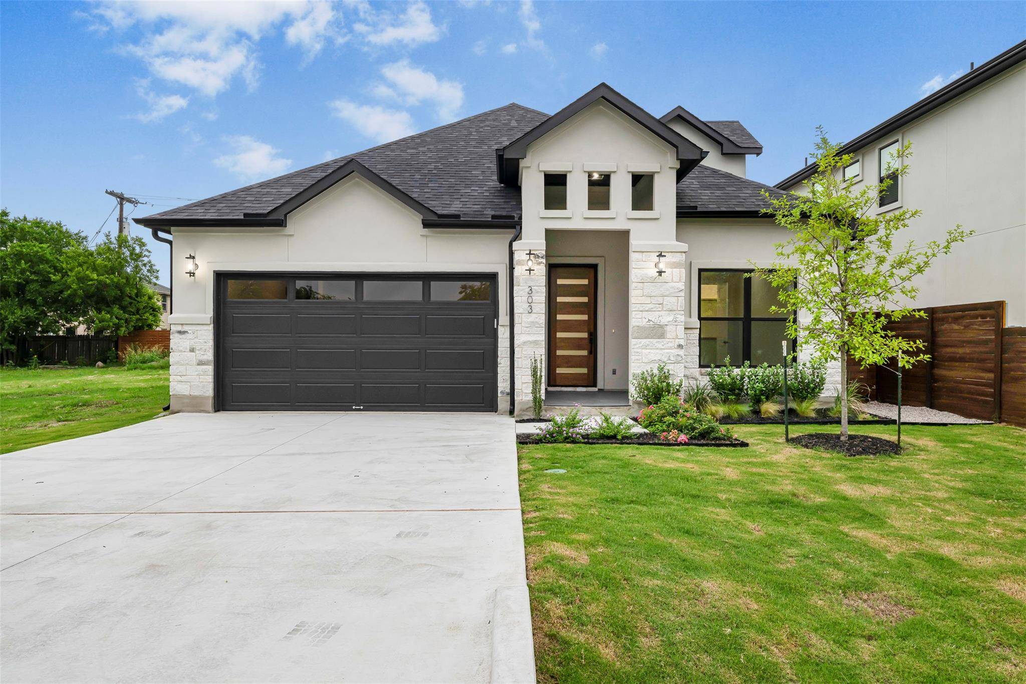 Manor, TX 78653,303 W Lane Ave