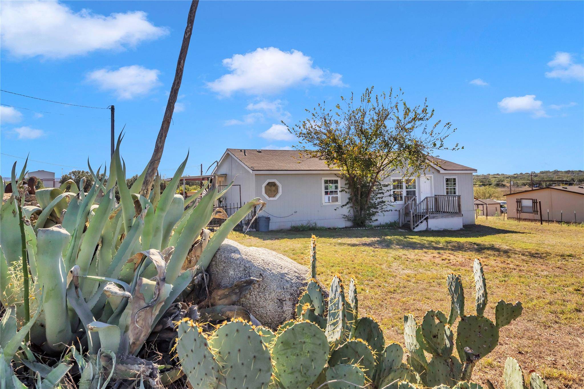 Llano, TX 78643,700 Hale ST