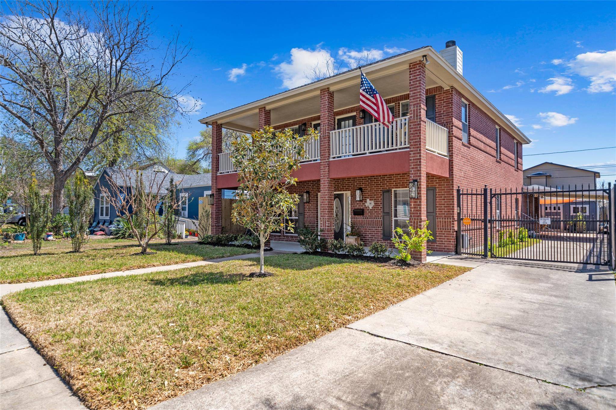 Corpus Christi, TX 78404,317 Southern ST