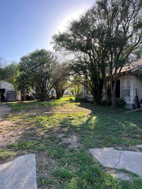 Lampasas, TX 76550,606 S Chestnut ST