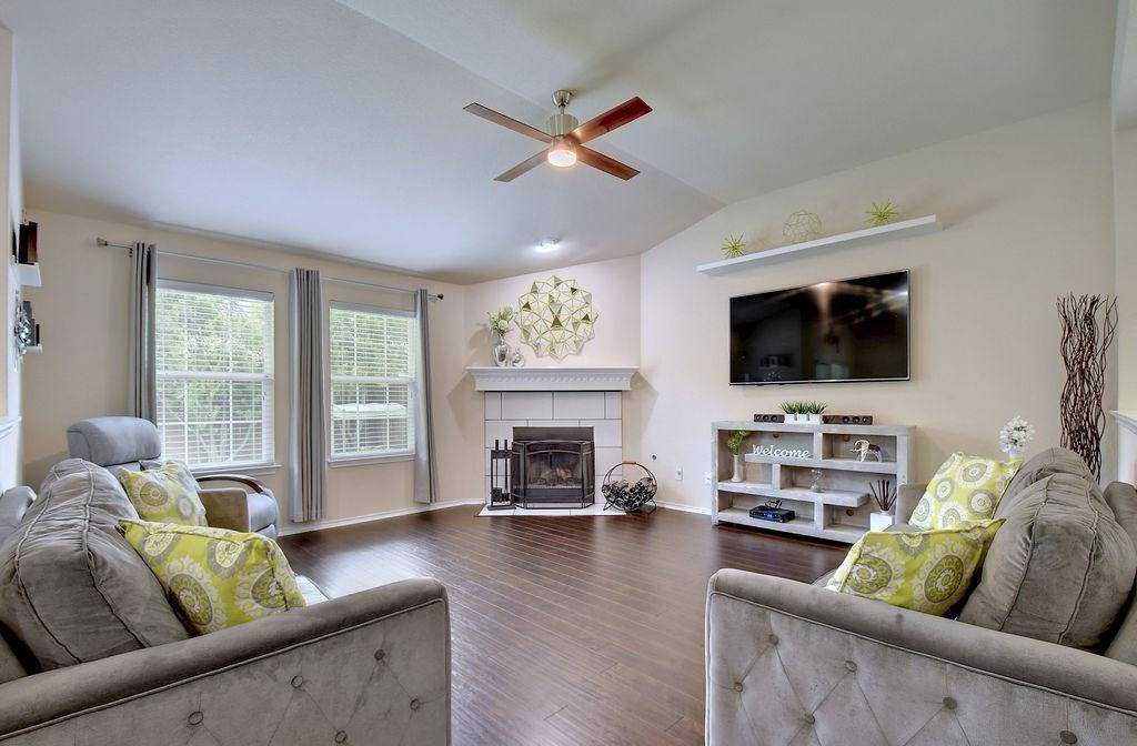 Kyle, TX 78640,856 Bottle Brush DR