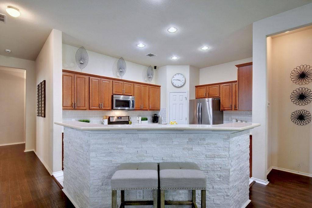 Kyle, TX 78640,856 Bottle Brush DR