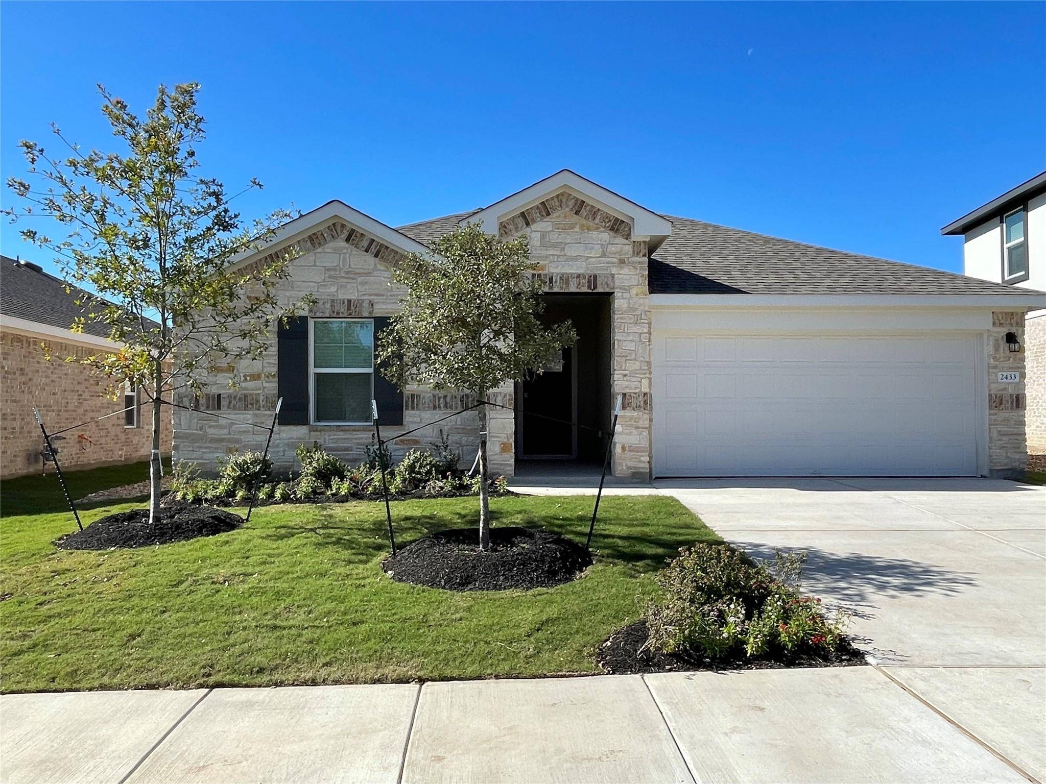 Leander, TX 78641,2433 Bronc Buster WAY