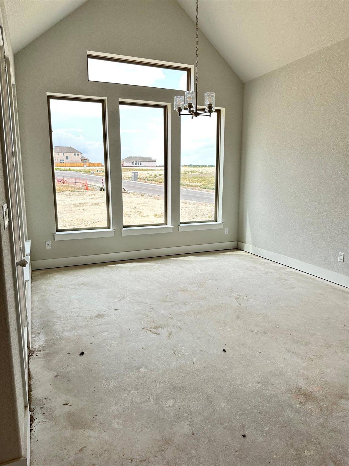 Liberty Hill, TX 78642,309 Yaklin DR