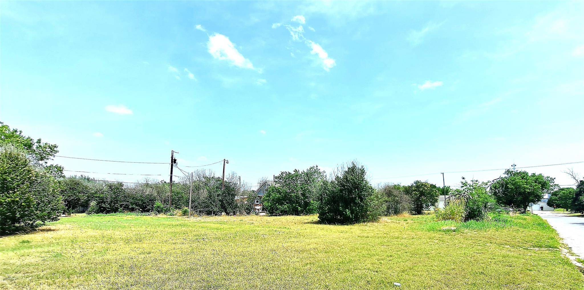 Taylor, TX 76574,318 Burkett ST
