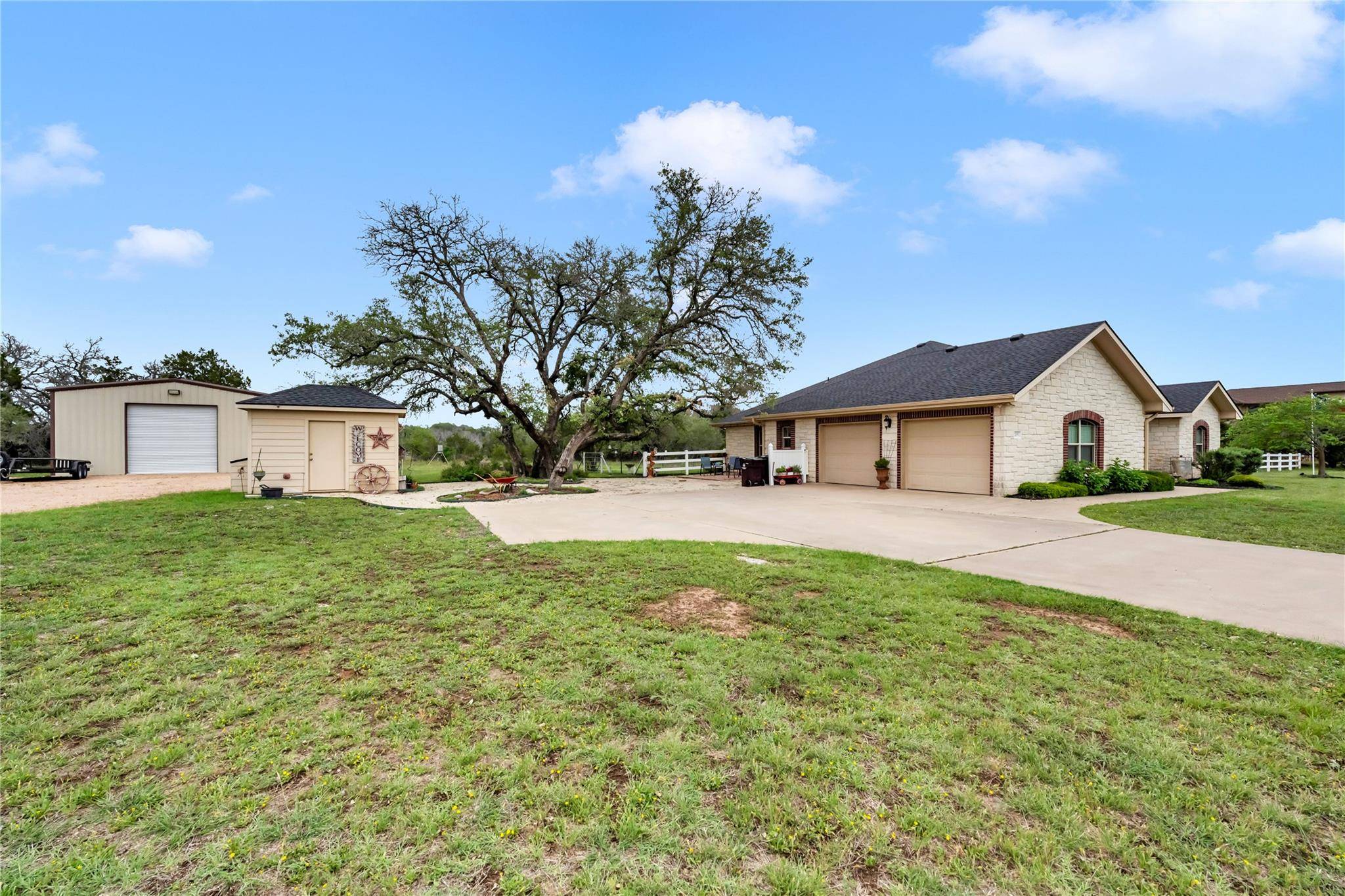 Burnet, TX 78611,205 Billy Joe Fox