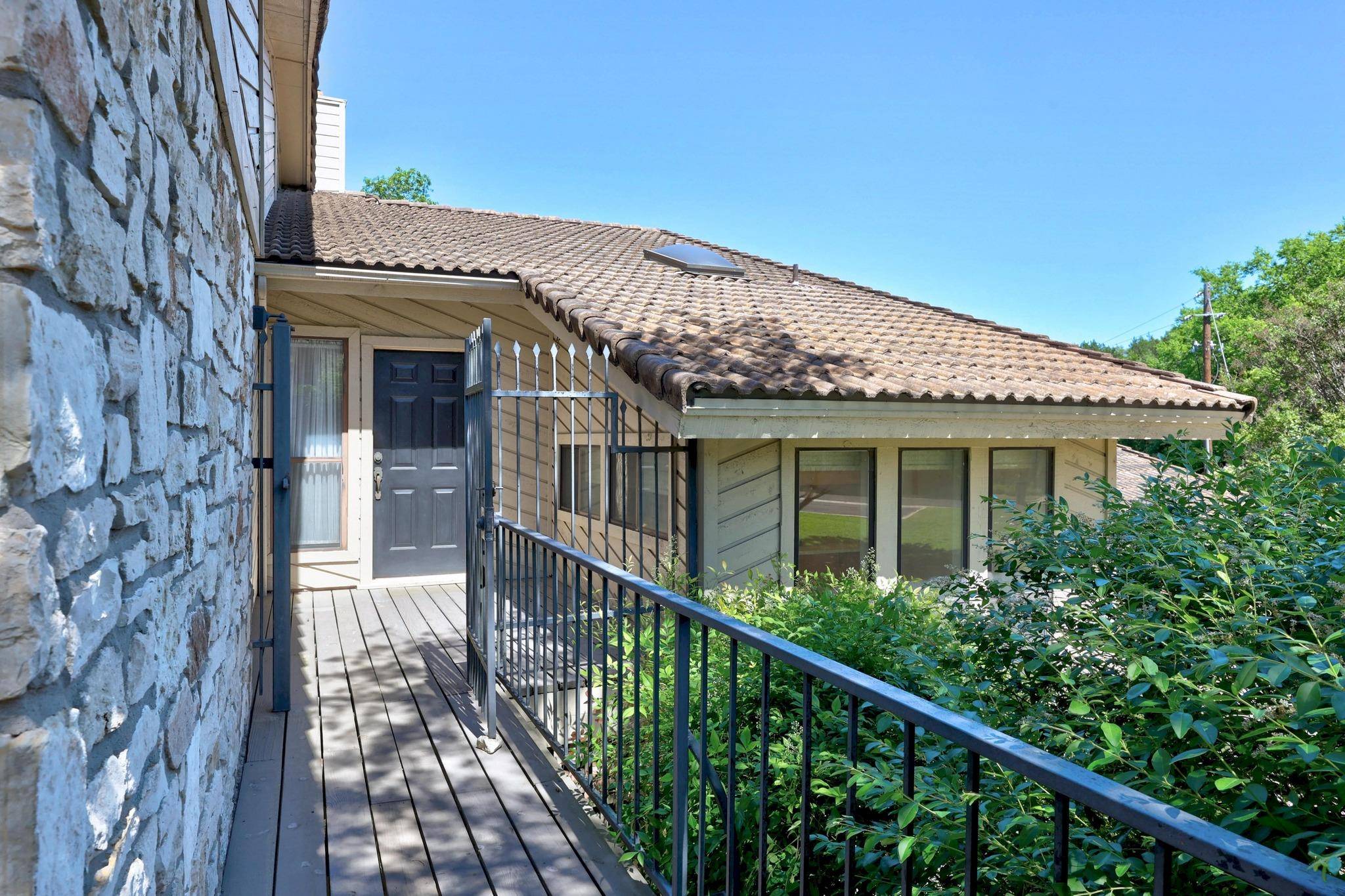 Austin, TX 78746,6820 N Cypress Point #22