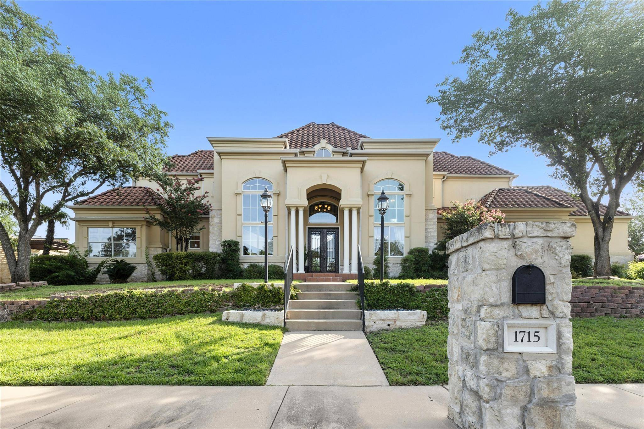 Austin, TX 78738,1715 Palisades Pointe LN