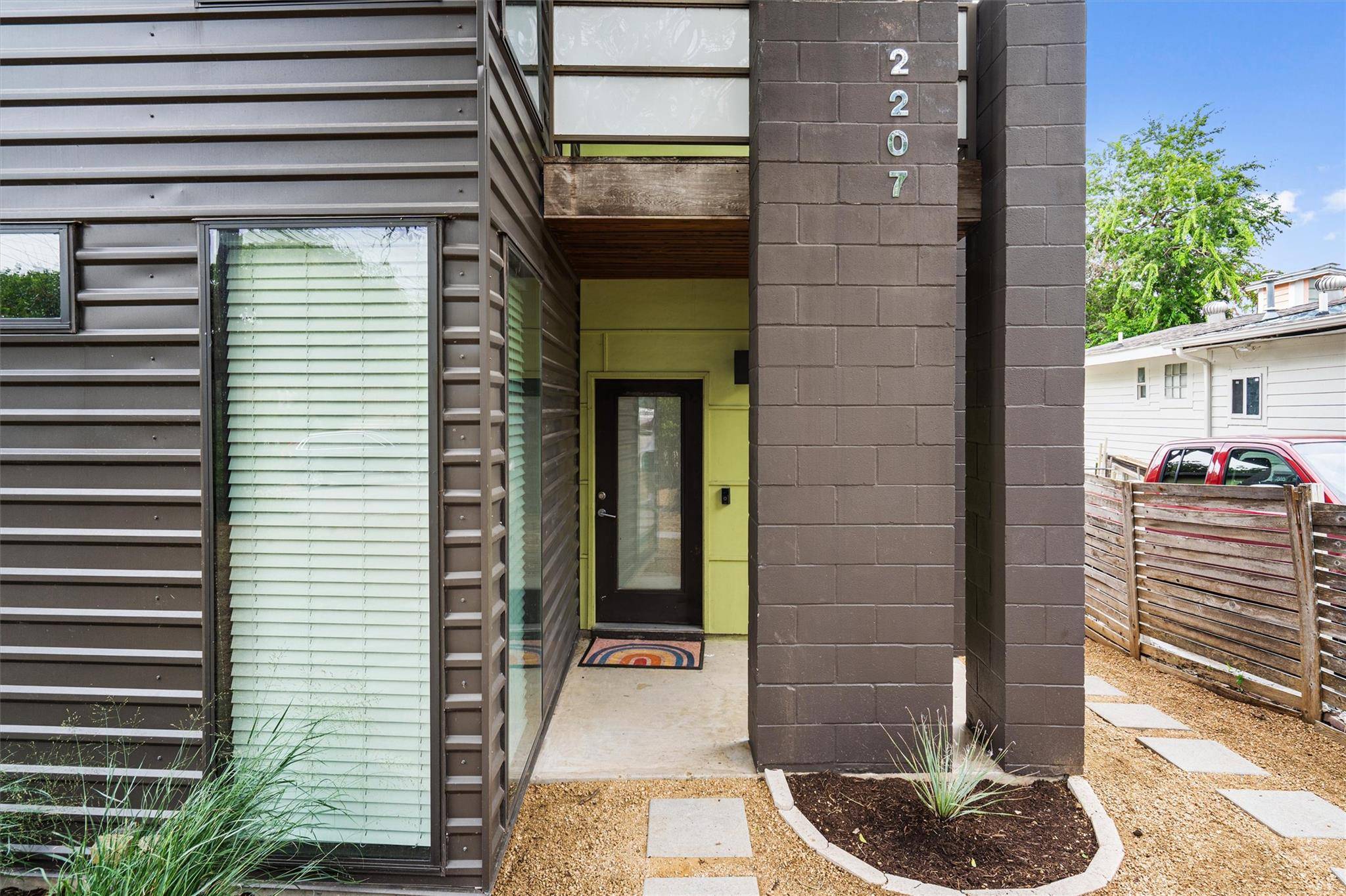 Austin, TX 78702,2207 New York Ave