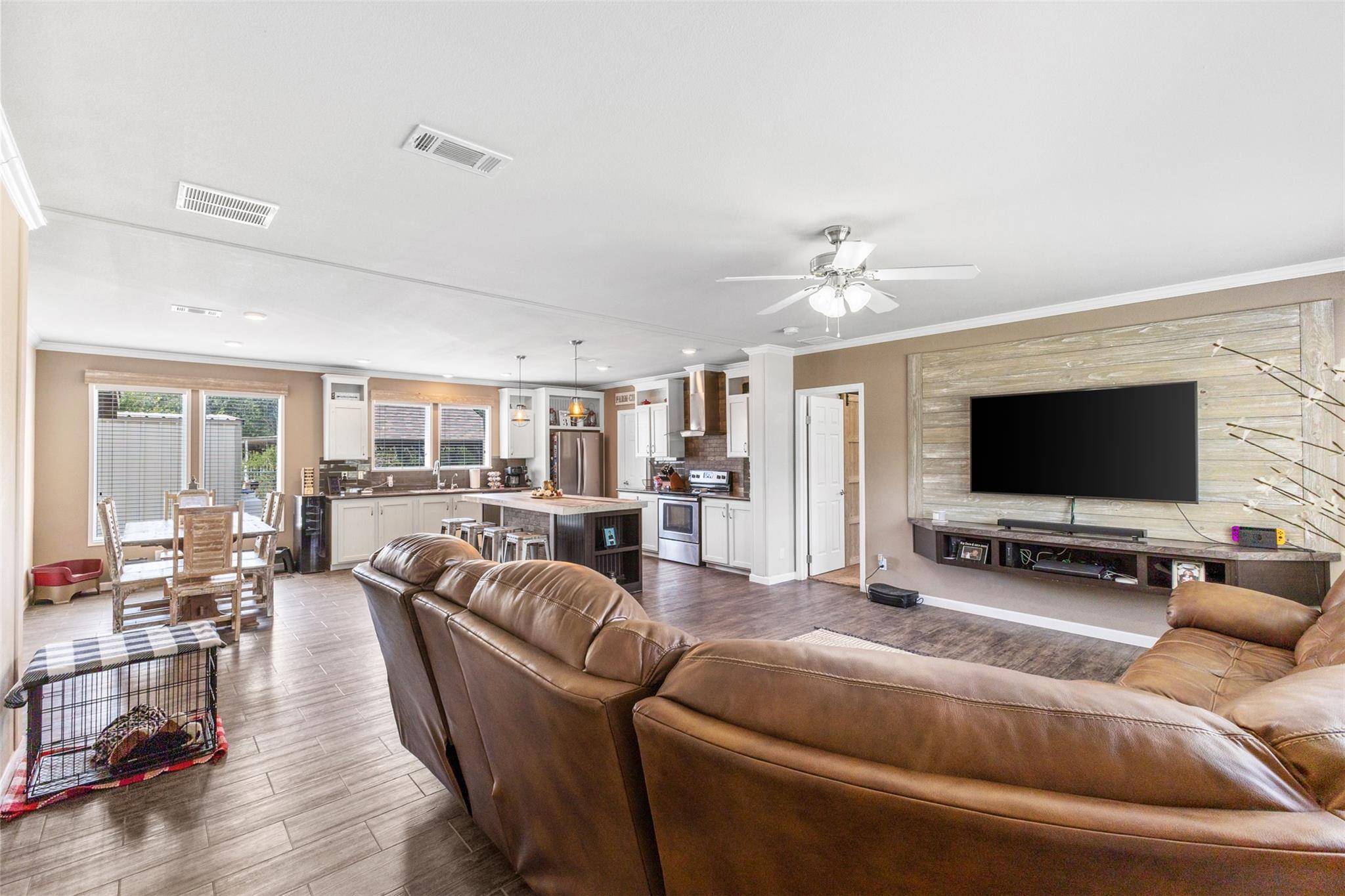 Somerville, TX 77879,115 Cedar LN