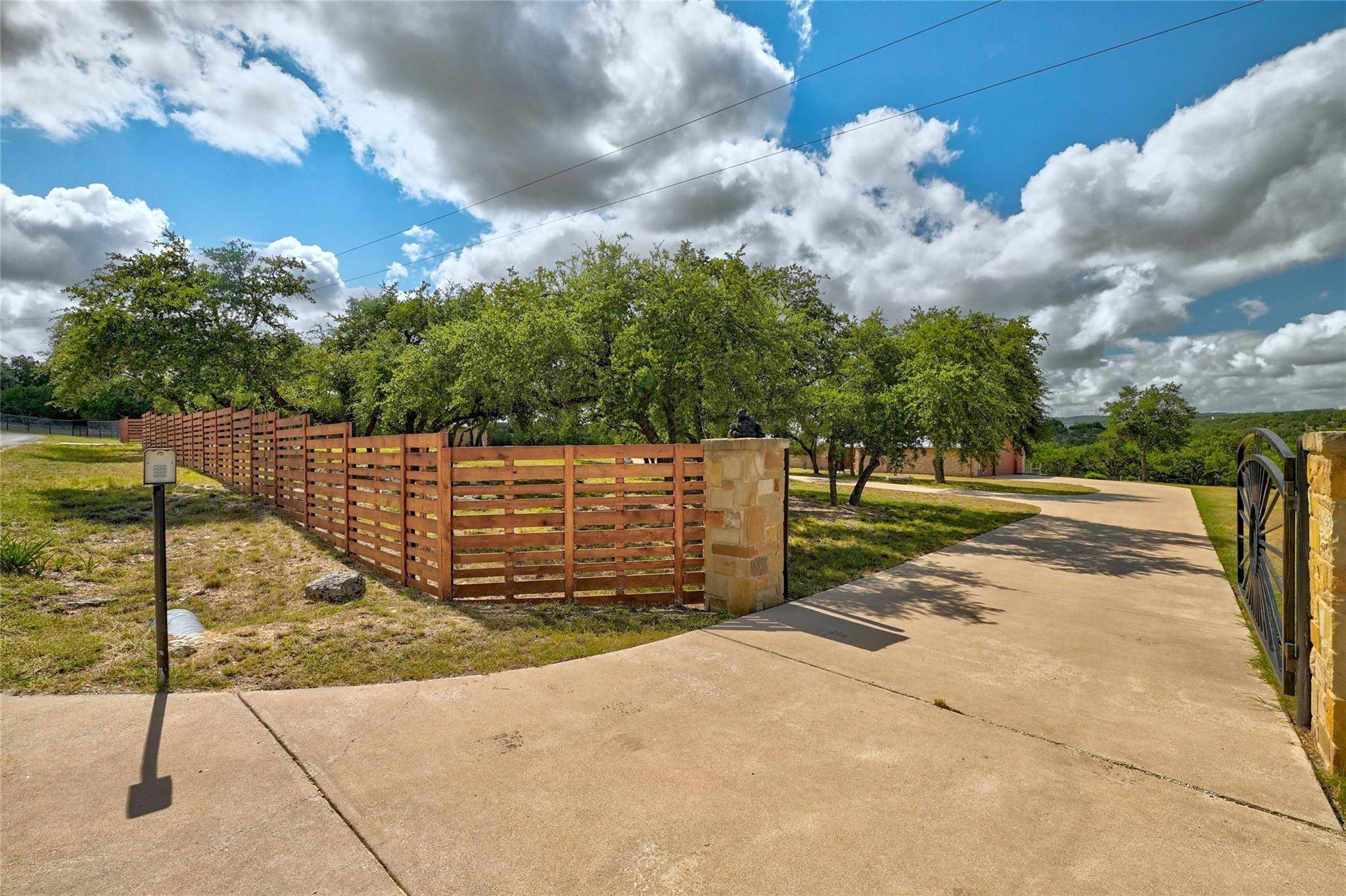 Dripping Springs, TX 78620,300 Sycamore Valley RD