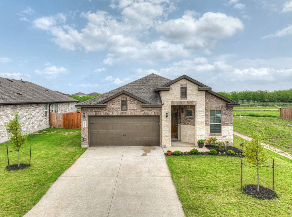 New Braunfels, TX 78130,921 Willowbrook