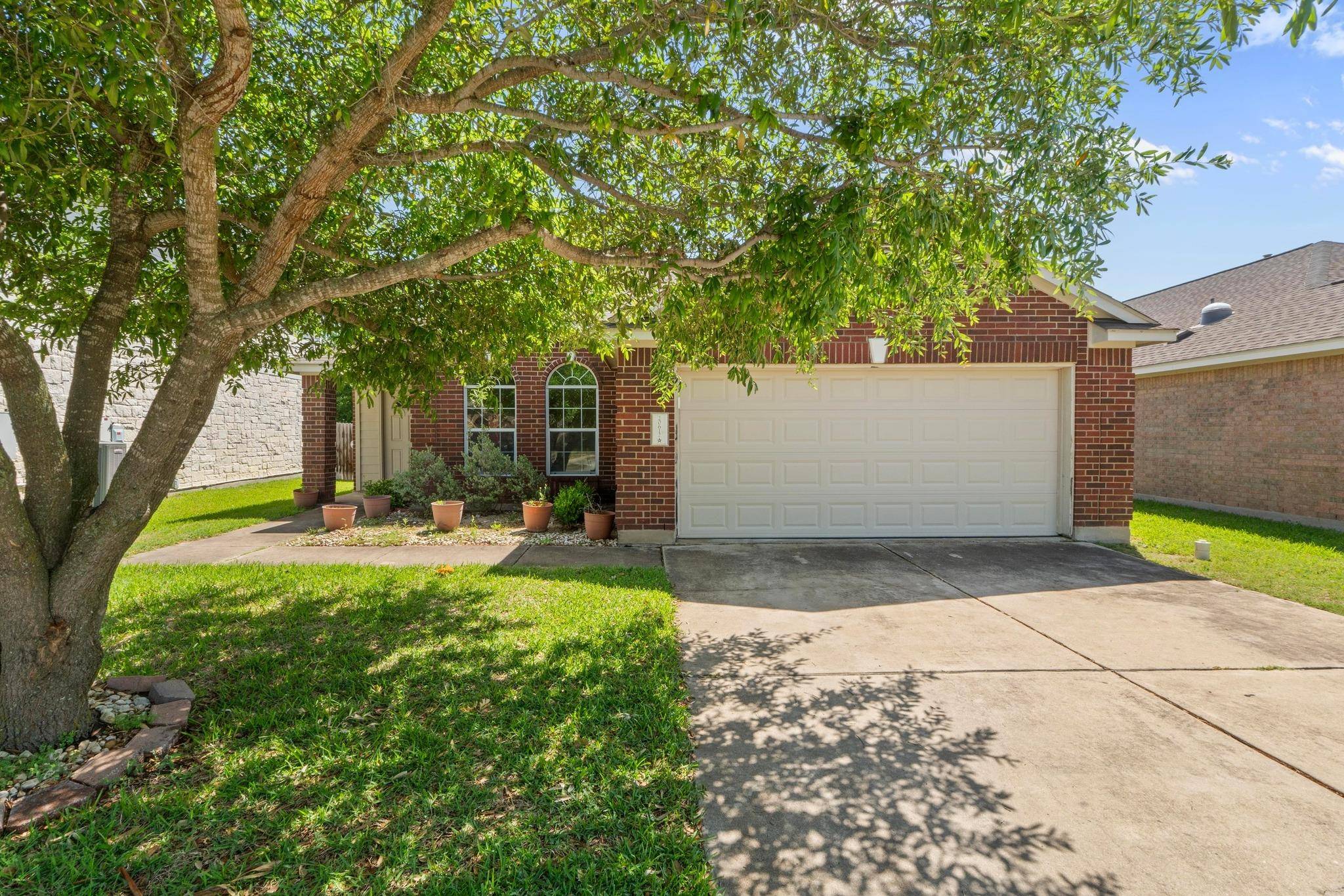Pflugerville, TX 78660,20612 Farm Pond LN