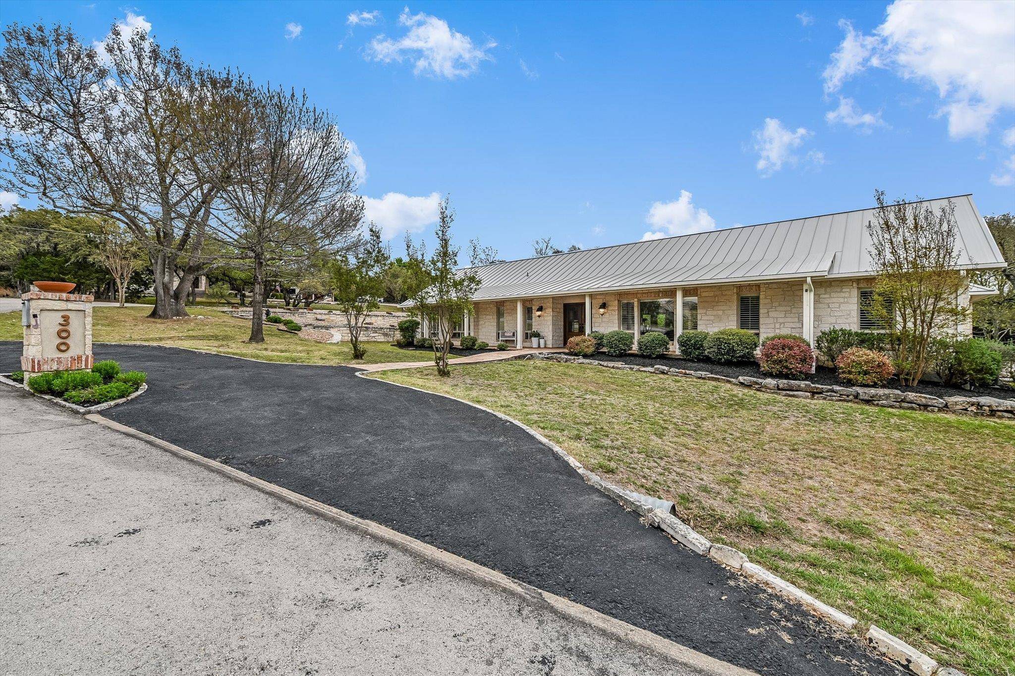 Wimberley, TX 78676,300 W View DR