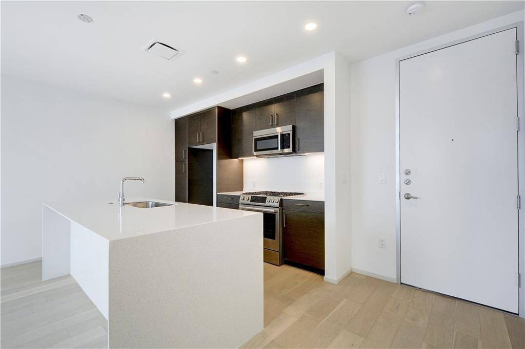 Austin, TX 78701,301 West Ave #1202