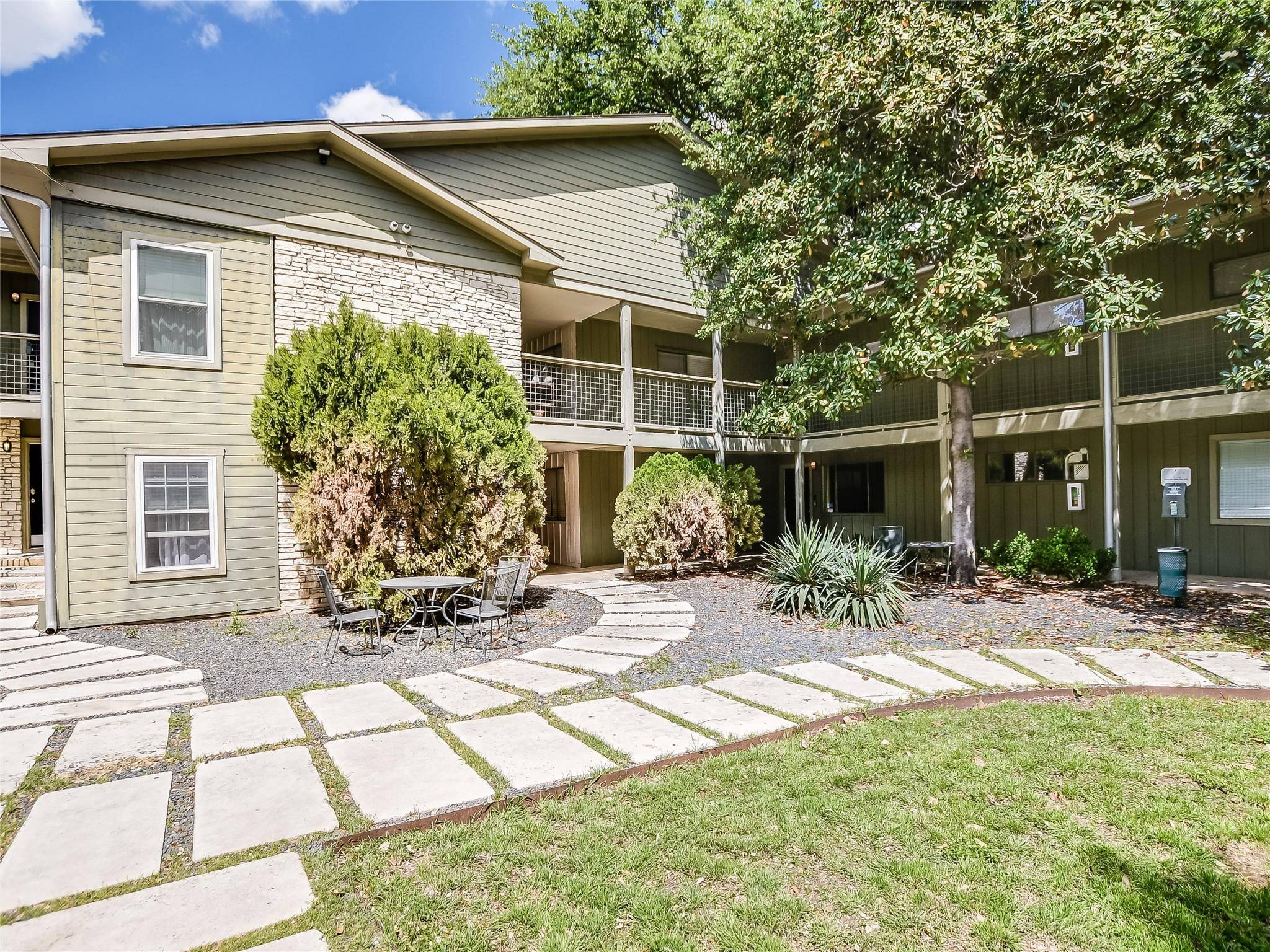 Austin, TX 78704,2303 East Side DR #112