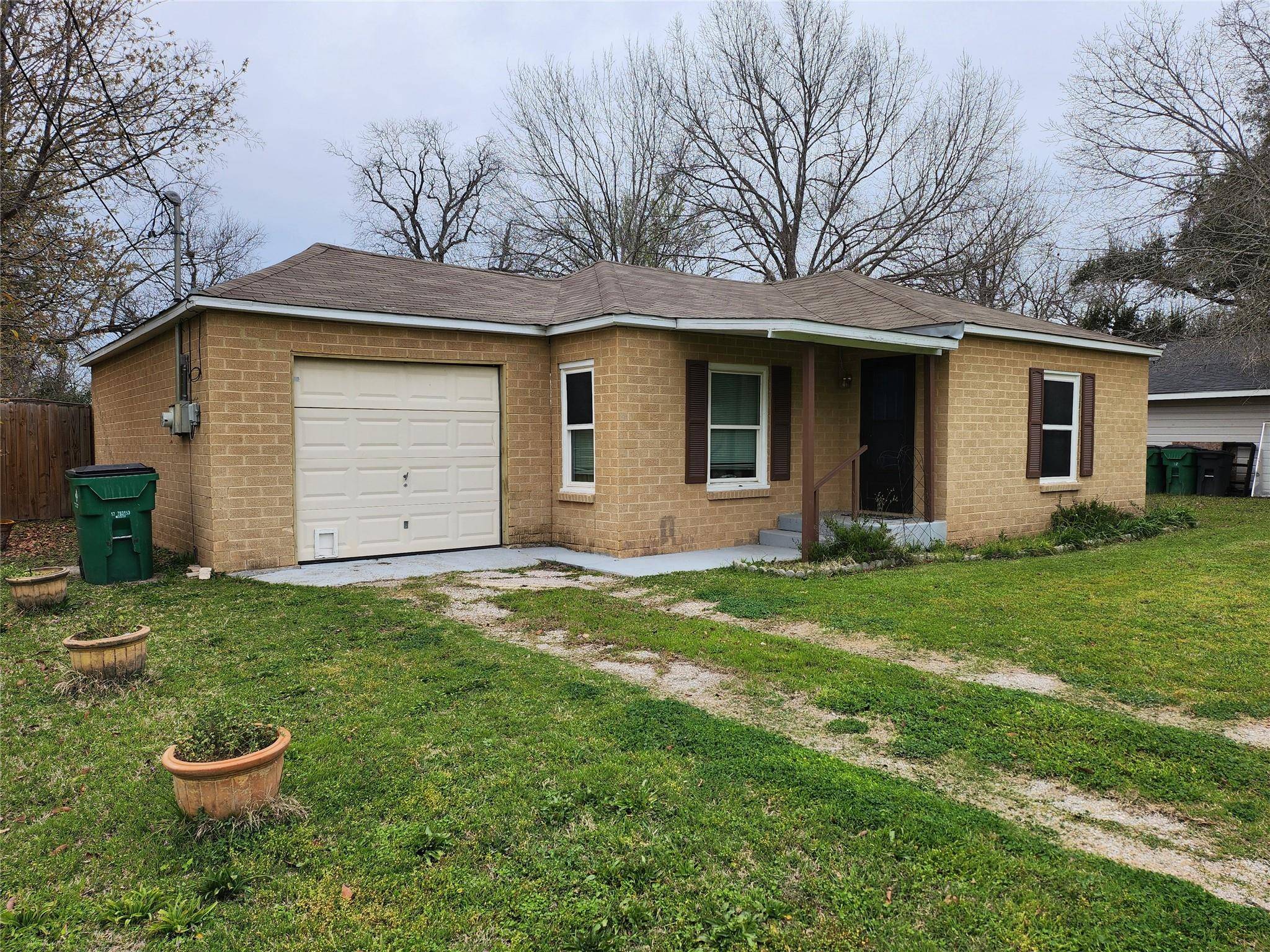 Thorndale, TX 76577,302 W Salty ST