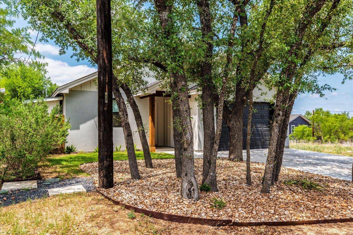 Cottonwood Shores, TX 78657,638 Oak LN