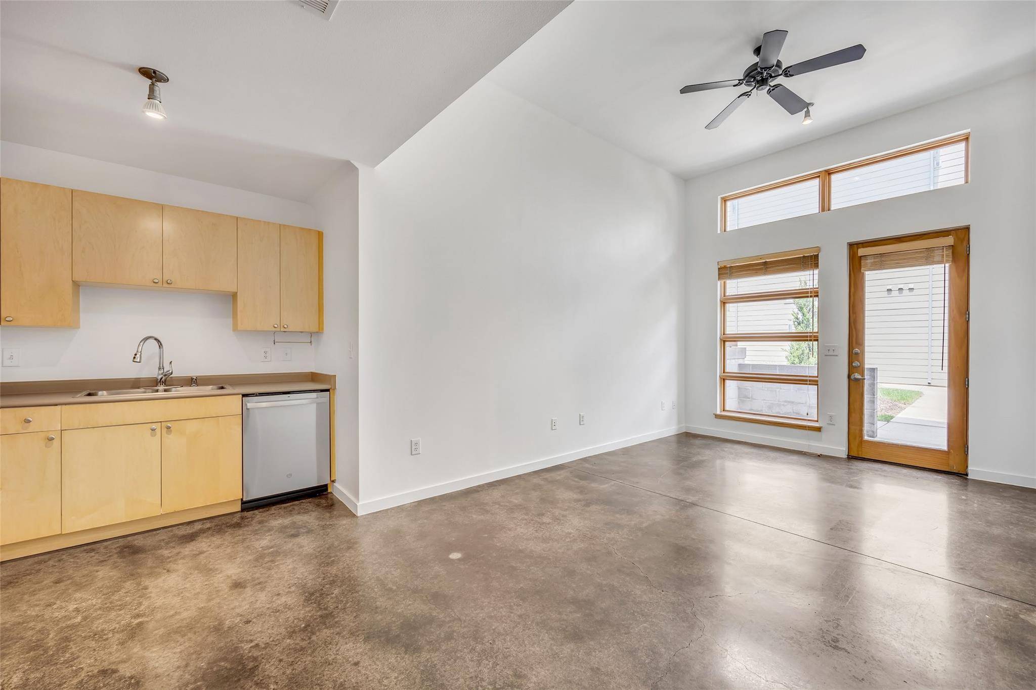 Austin, TX 78702,1601 E 5th ST #113