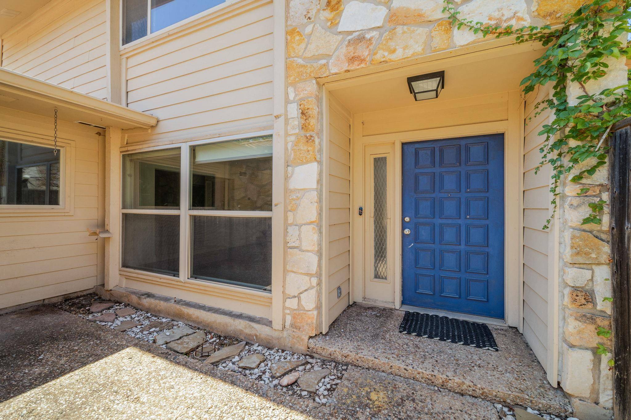 Austin, TX 78759,8402 Alta Mesa