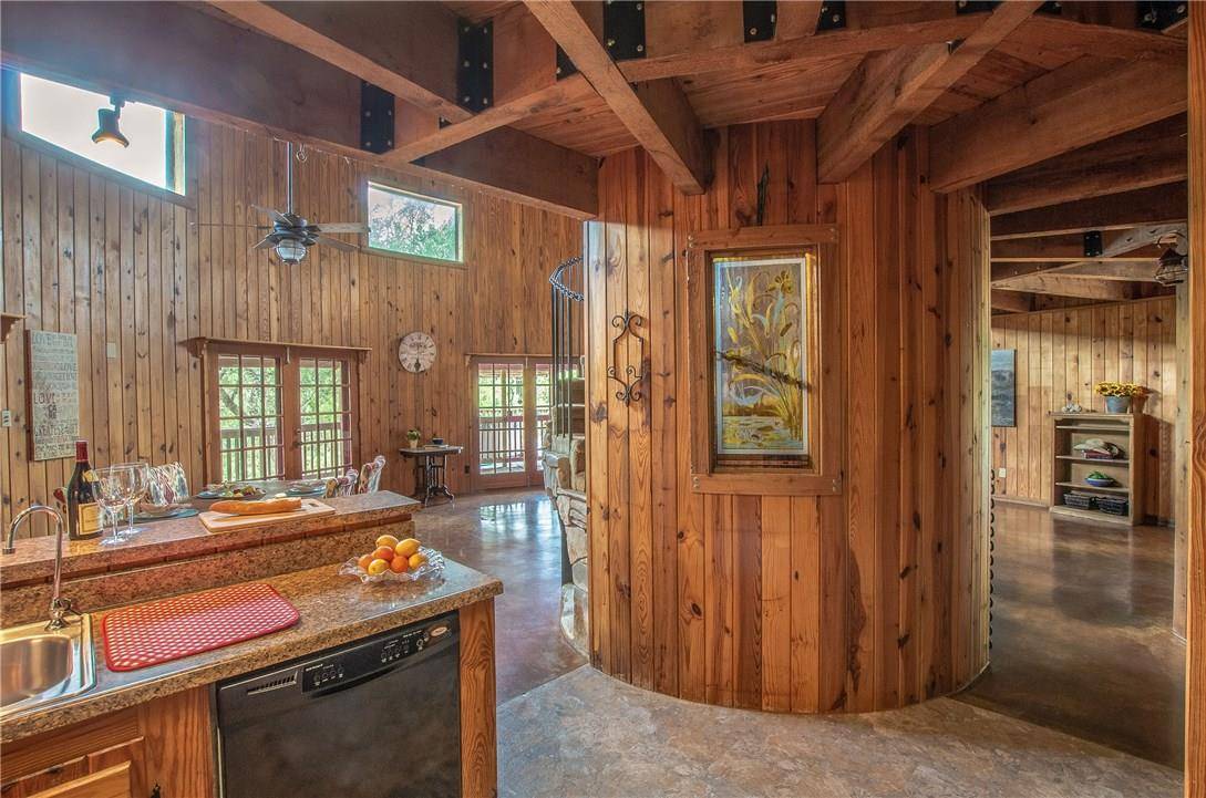 San Marcos, TX 78666,450 Oakwood LOOP