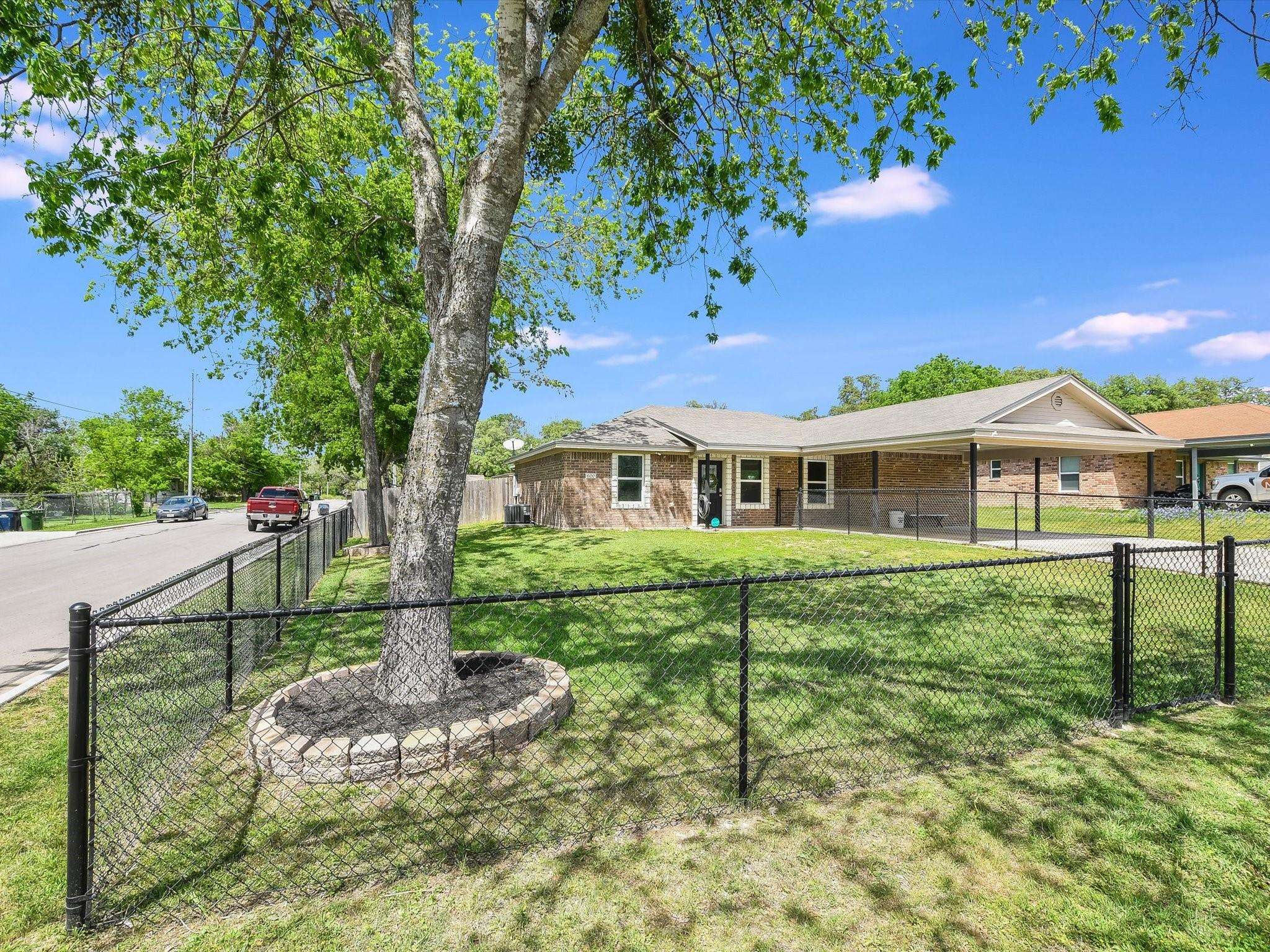 Burnet, TX 78611,600 E Pecan ST