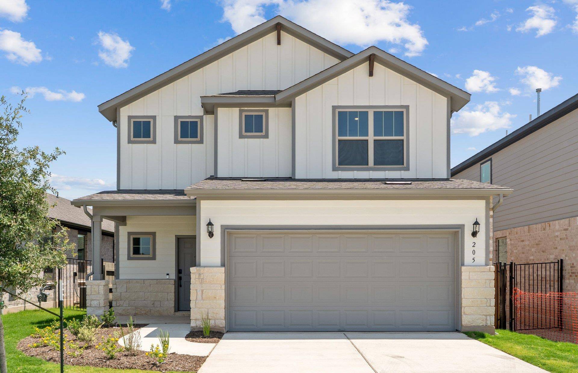 Liberty Hill, TX 78642,205 Groveland DR