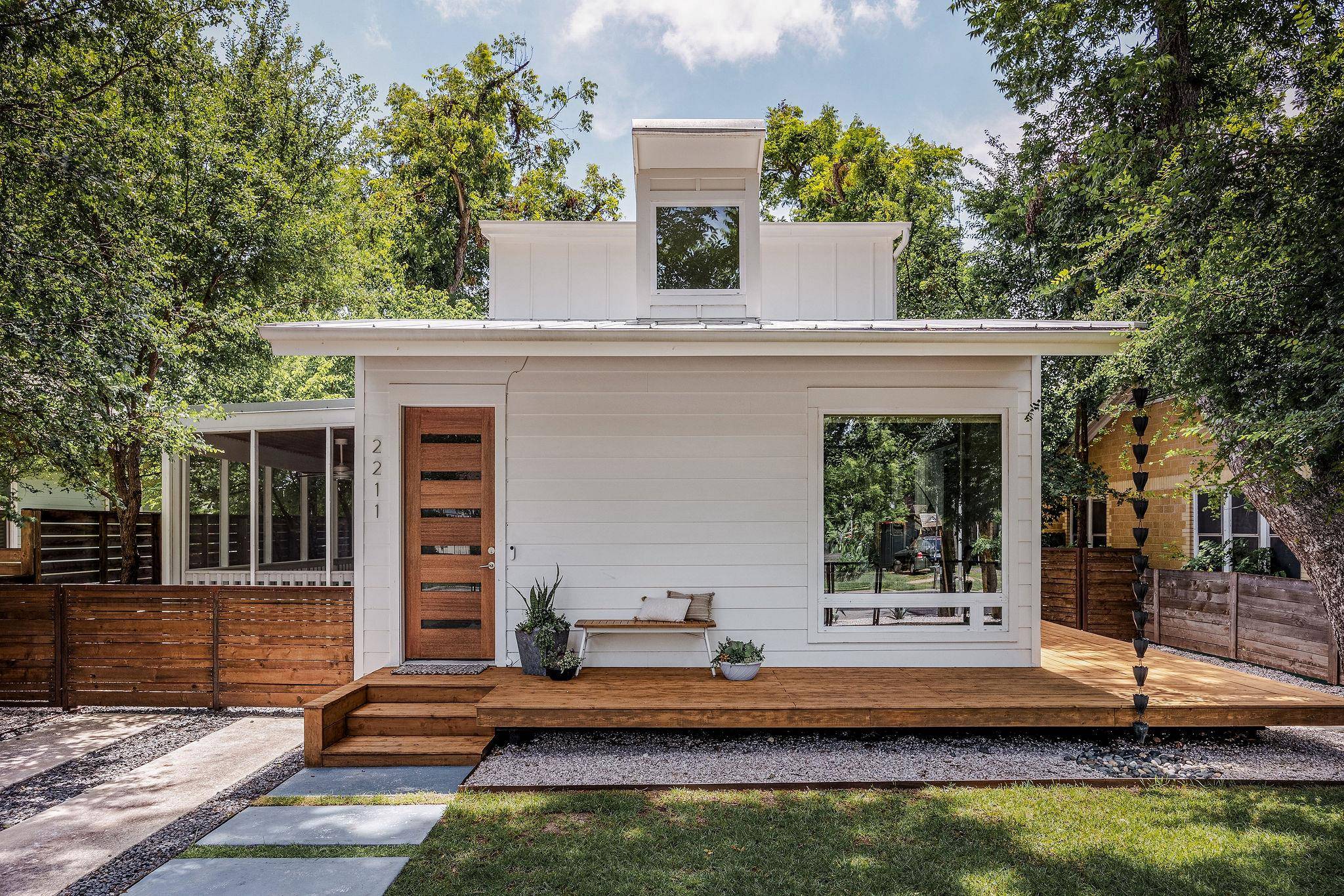 Austin, TX 78702,2211 Canterbury ST