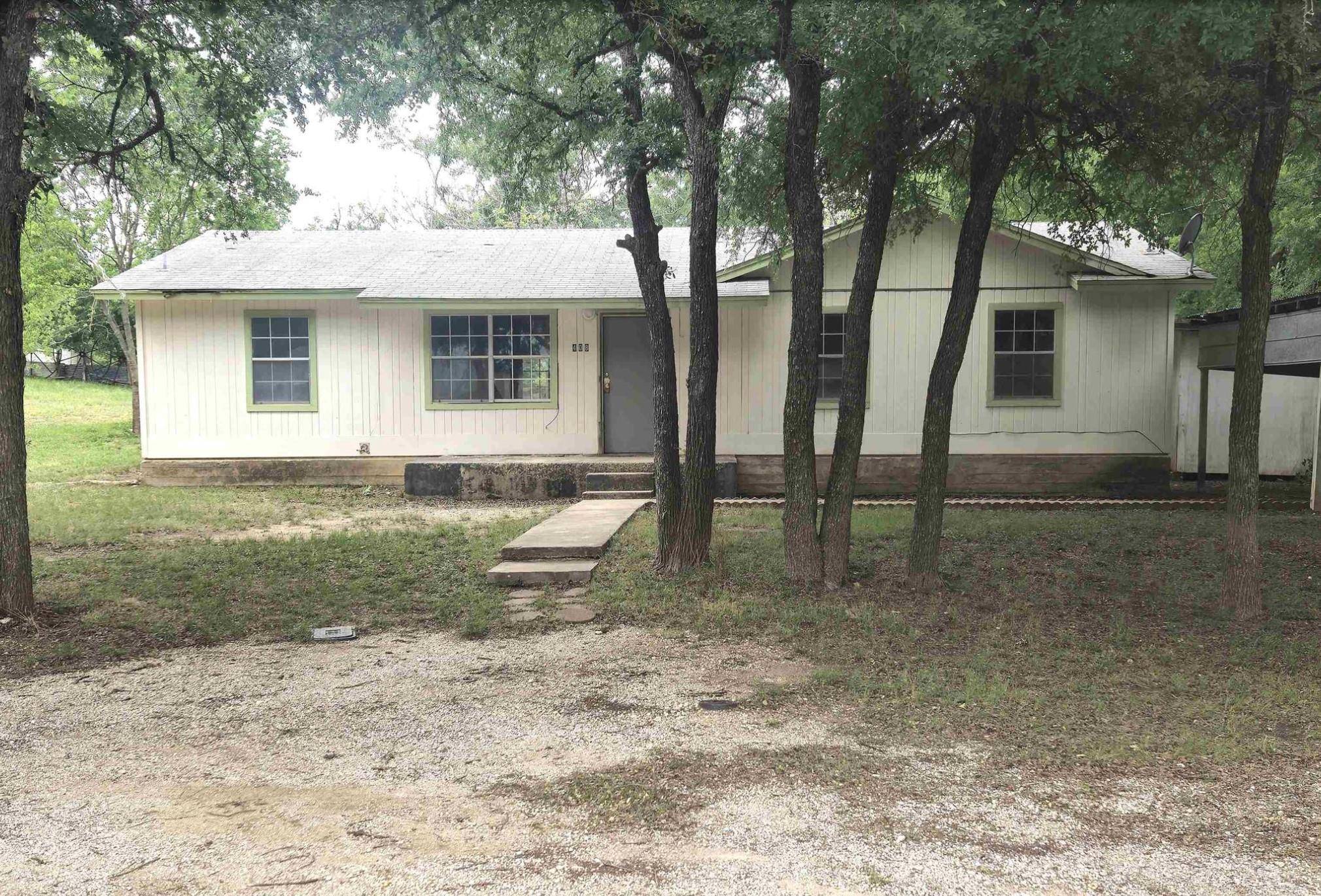 Lampasas, TX 76550,408 N Spring ST