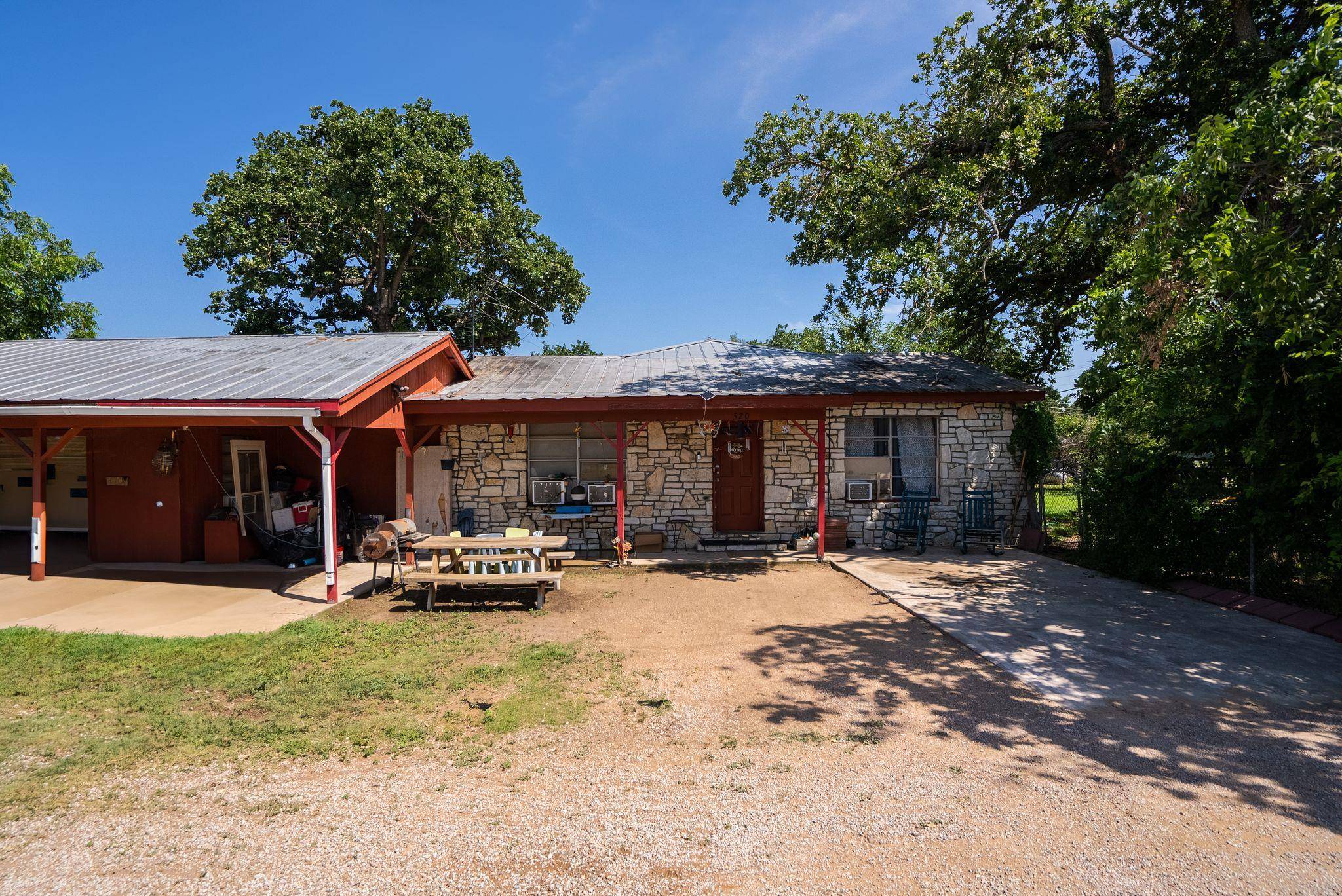 Tow, TX 78672,520 Munson ST
