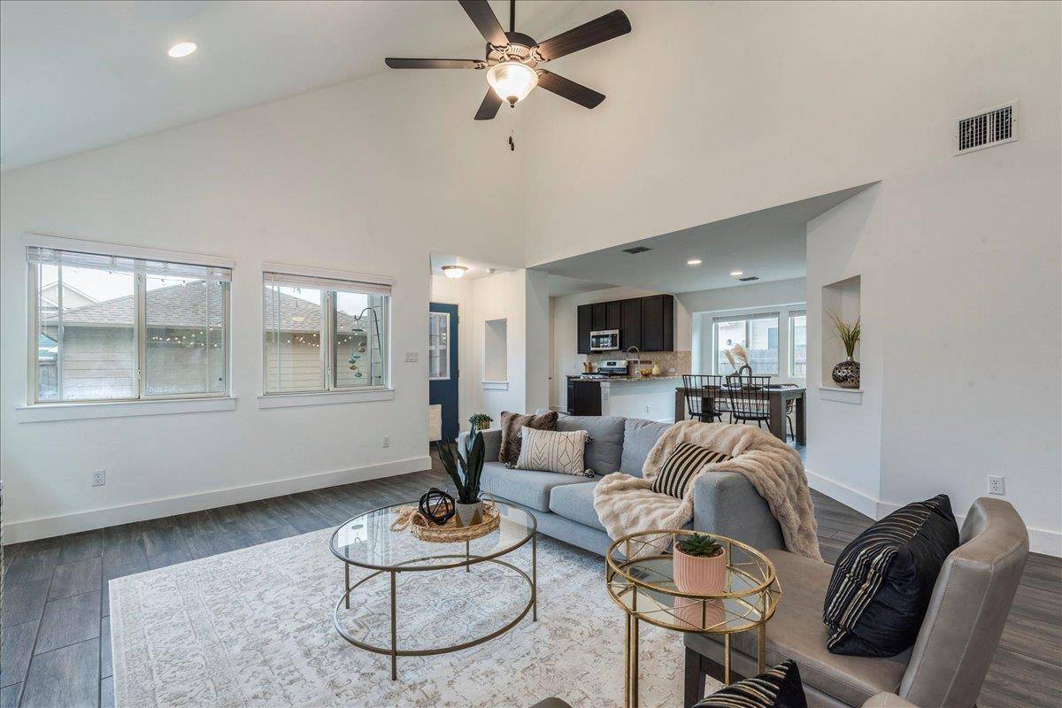 San Marcos, TX 78666,235 Witchhazel WAY