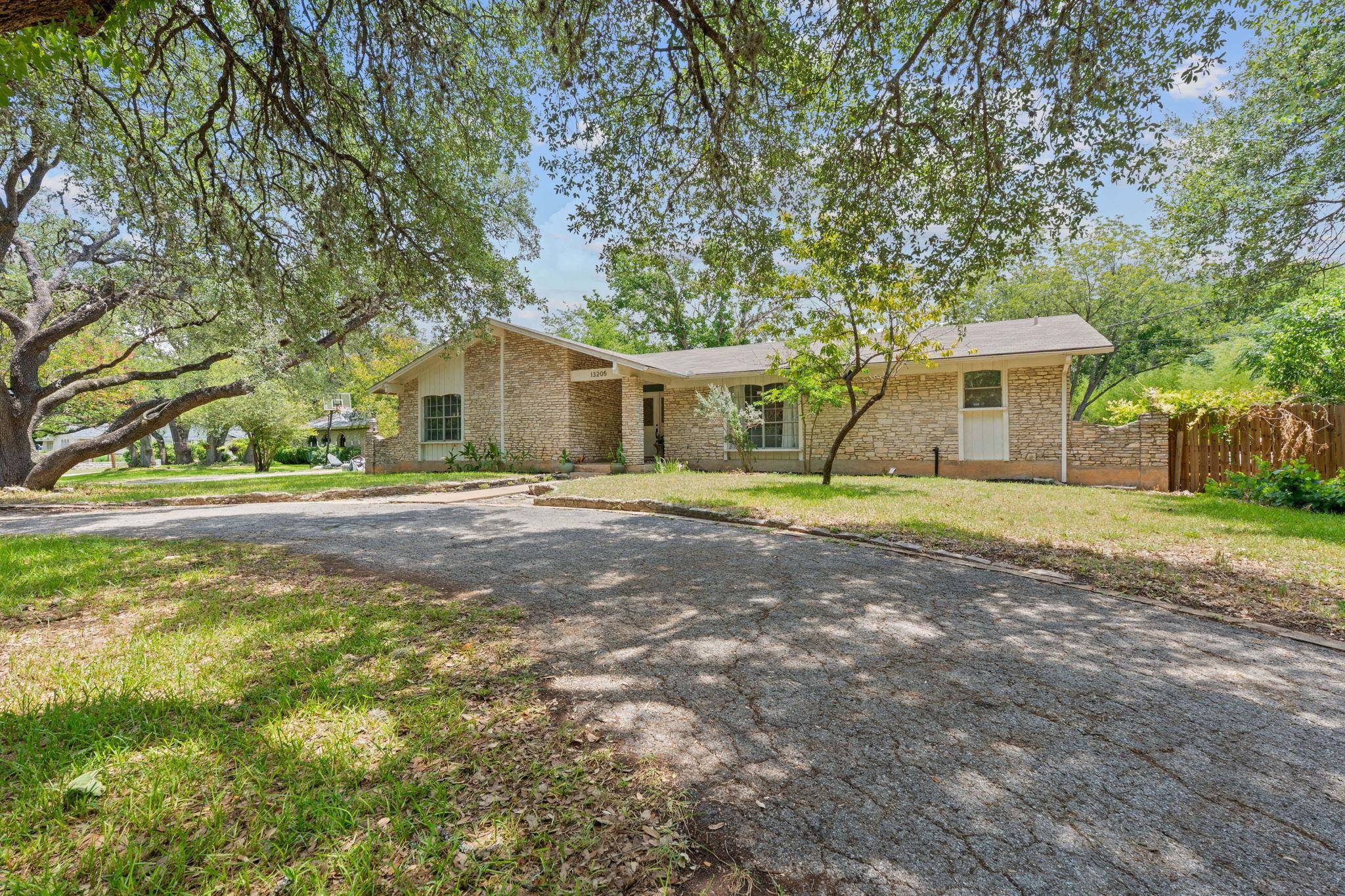 Manchaca, TX 78652,13205 Onion Creek DR