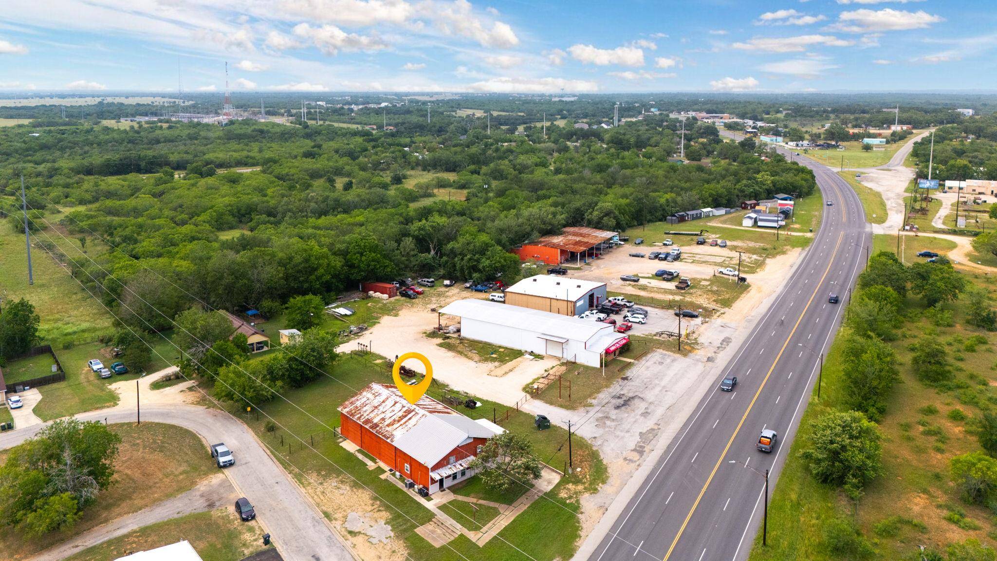 Luling, TX 78648,805 N Magnolia Ave