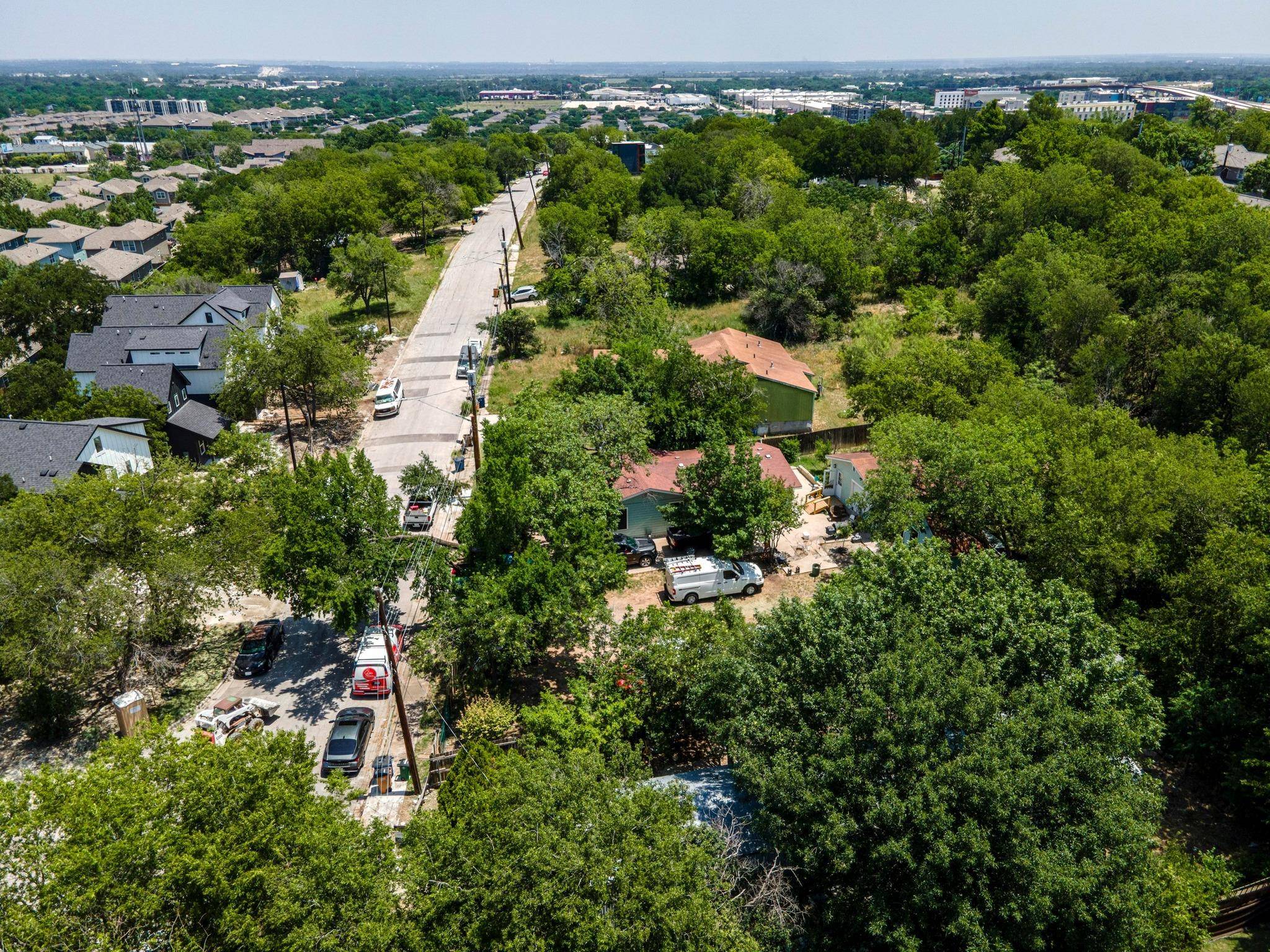 Austin, TX 78741,2357 Yellow Jacket LN