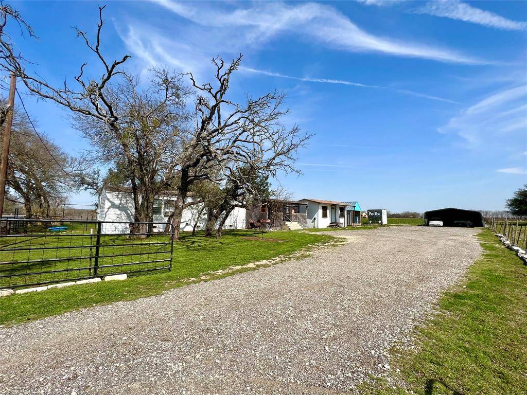 Jarrell, TX 76537,2704 County Road 305