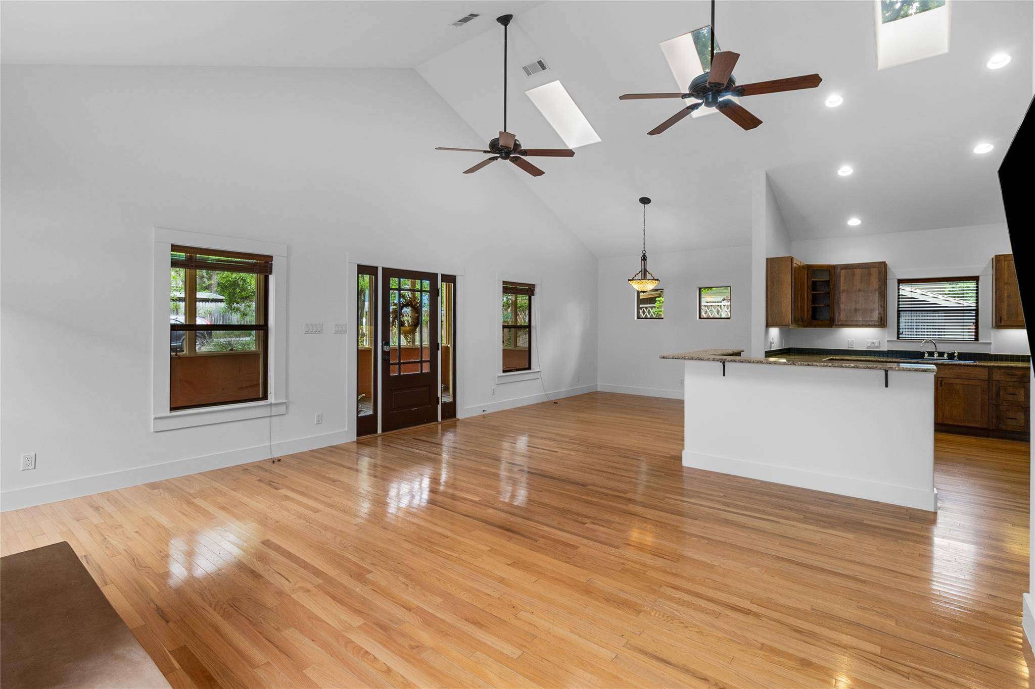Austin, TX 78704,2105 Brackenridge ST