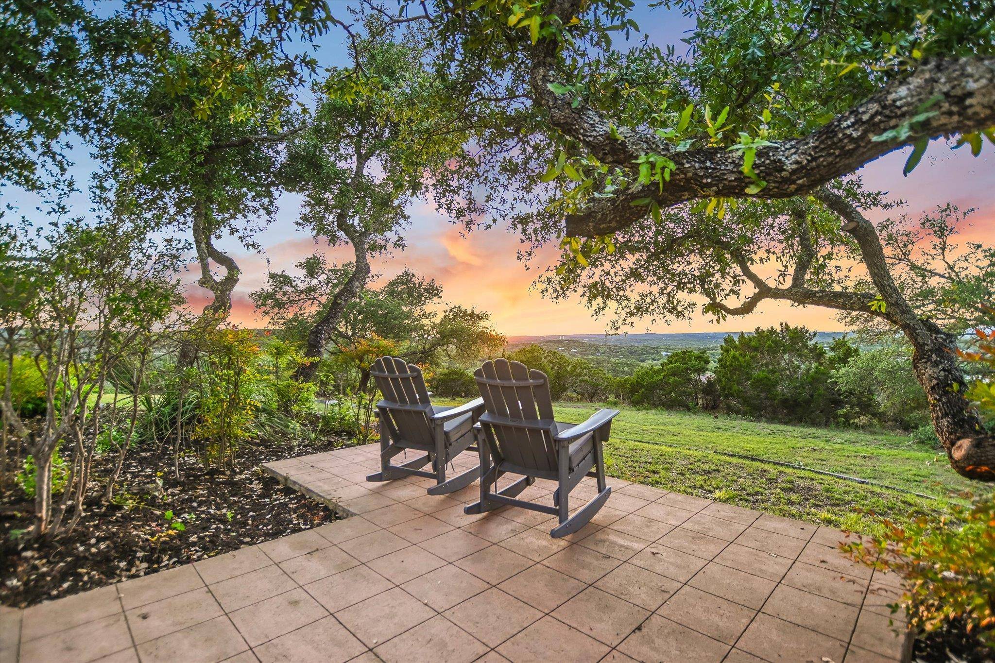 Wimberley, TX 78676,100 MESA DR