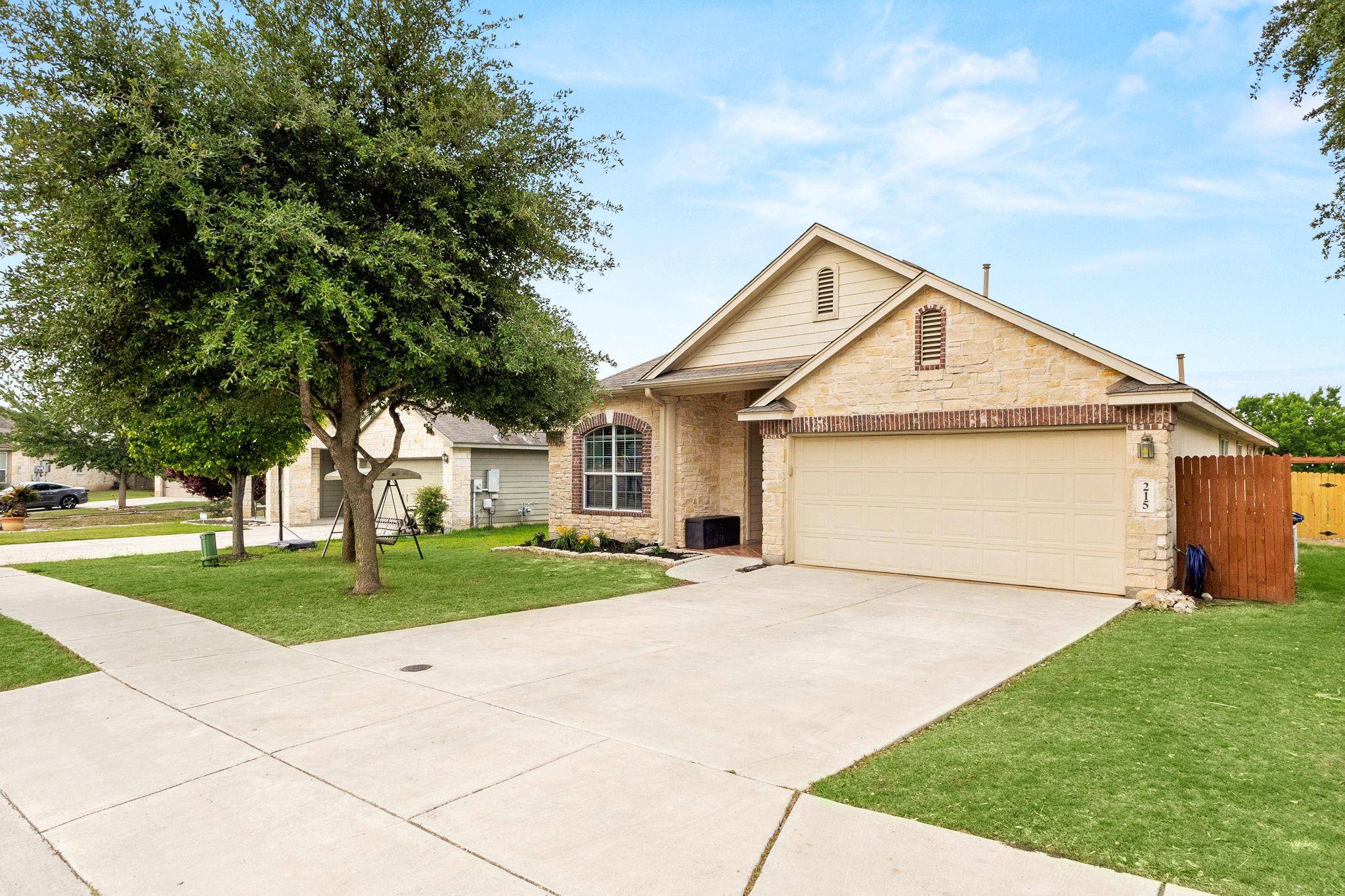 New Braunfels, TX 78130,215 Creekview WAY