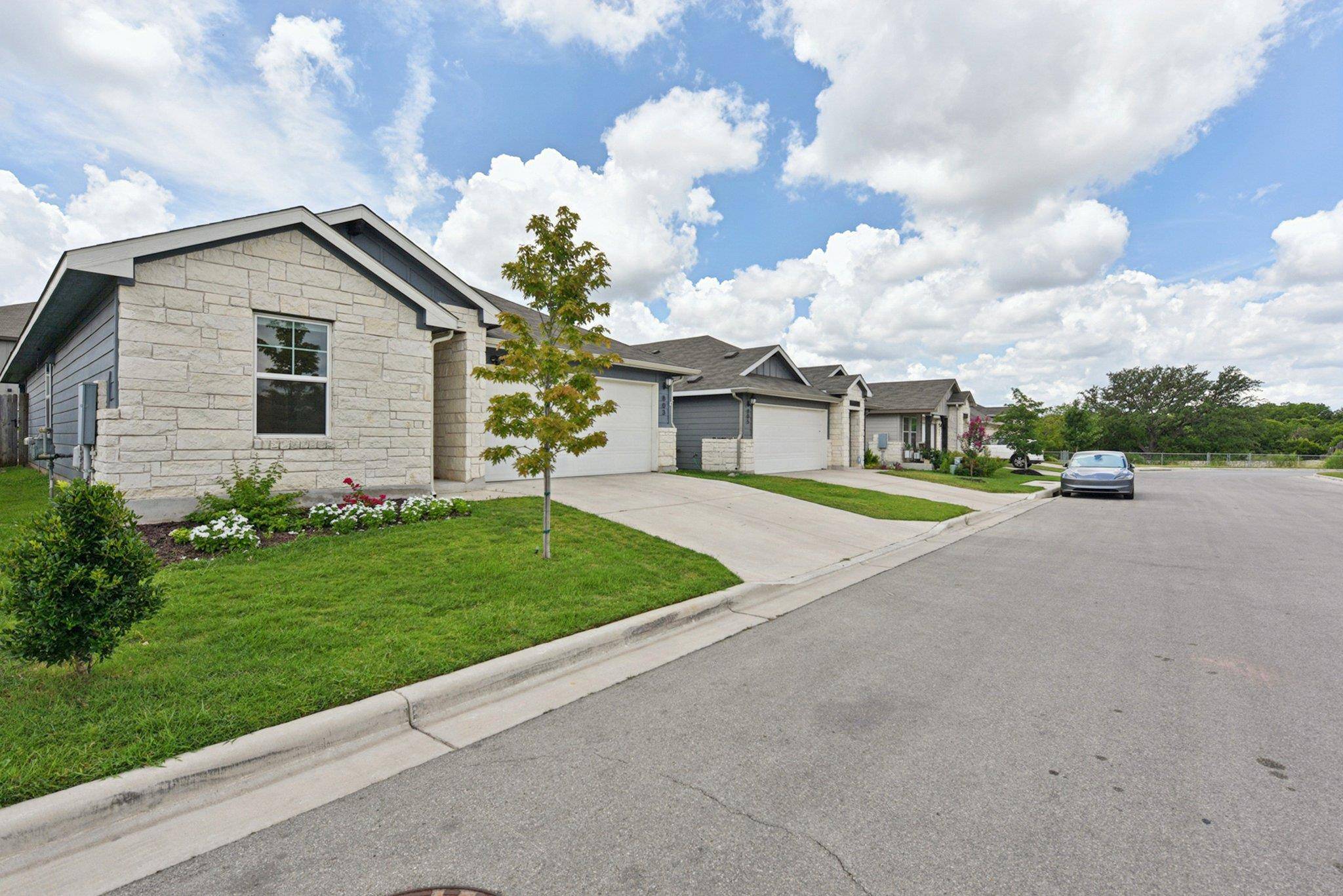 Manchaca, TX 78748,803 Russet Rock DR #7