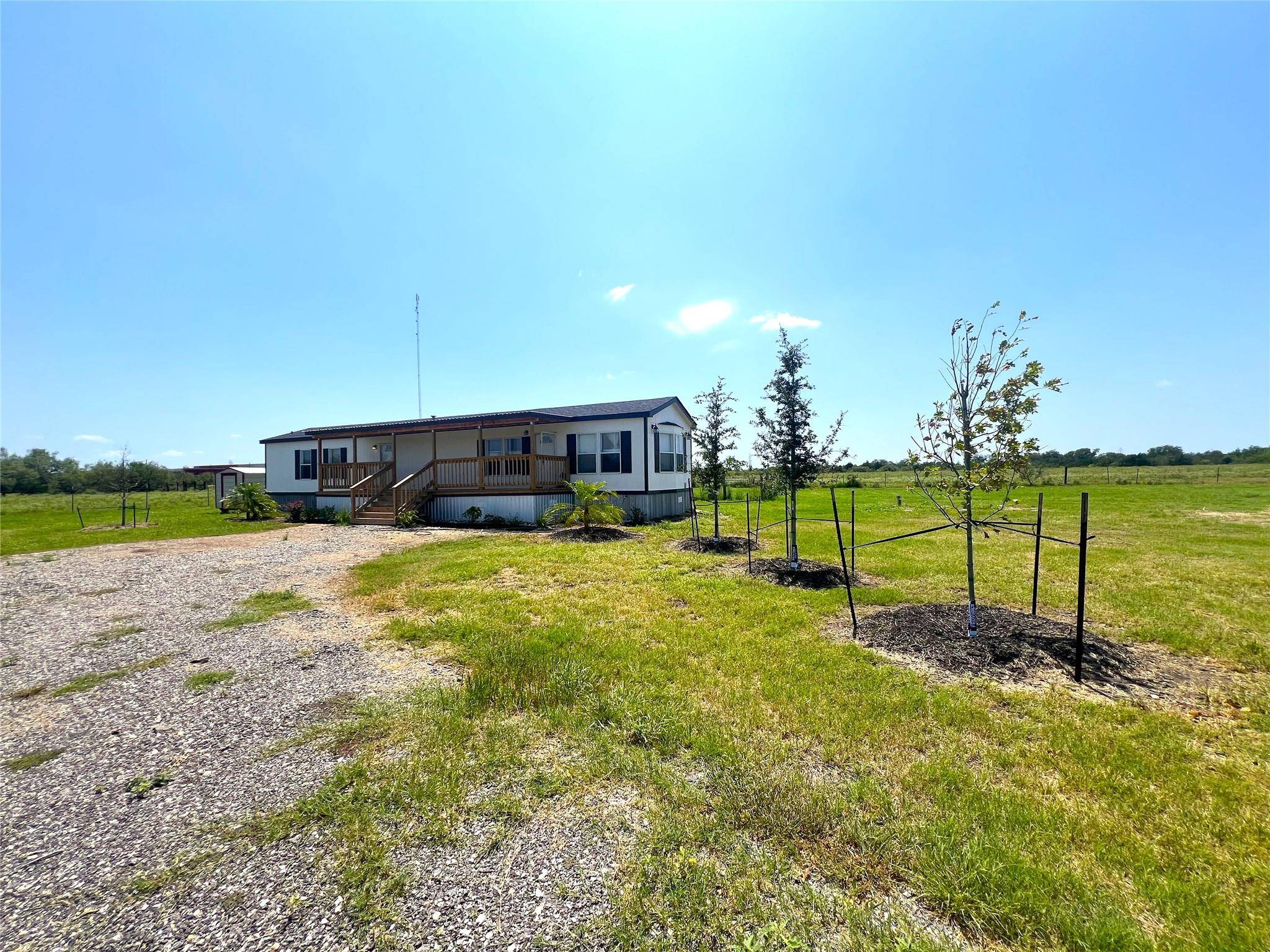 Dale, TX 78616,325 Lytton LN