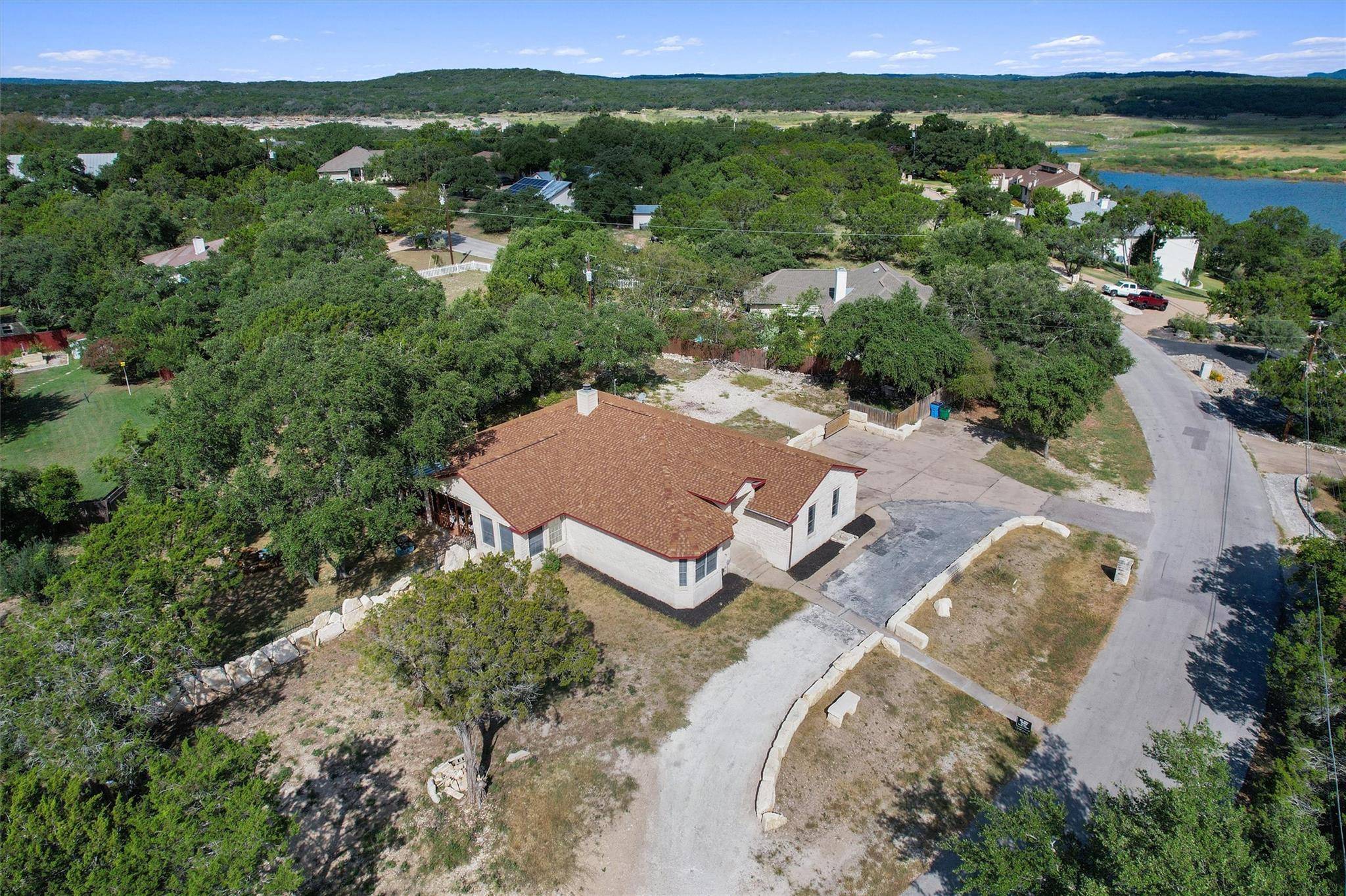 Lago Vista, TX 78645,21402 Lakefront DR