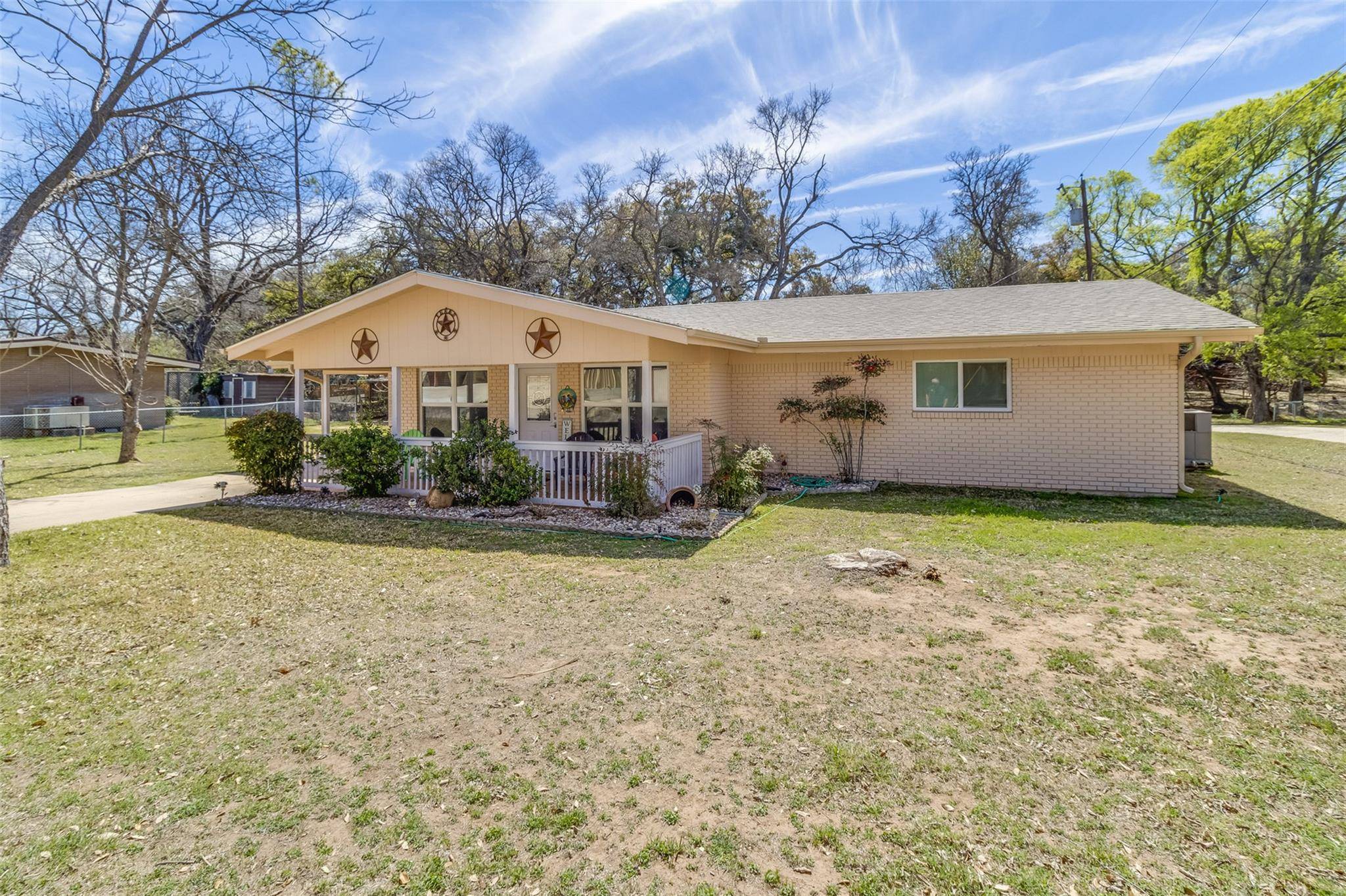 Kingsland, TX 78639,5300 Bedford