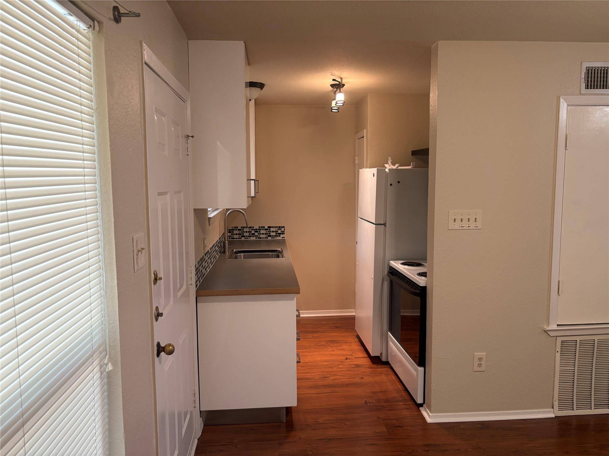 Austin, TX 78741,1514 Parker LN #104