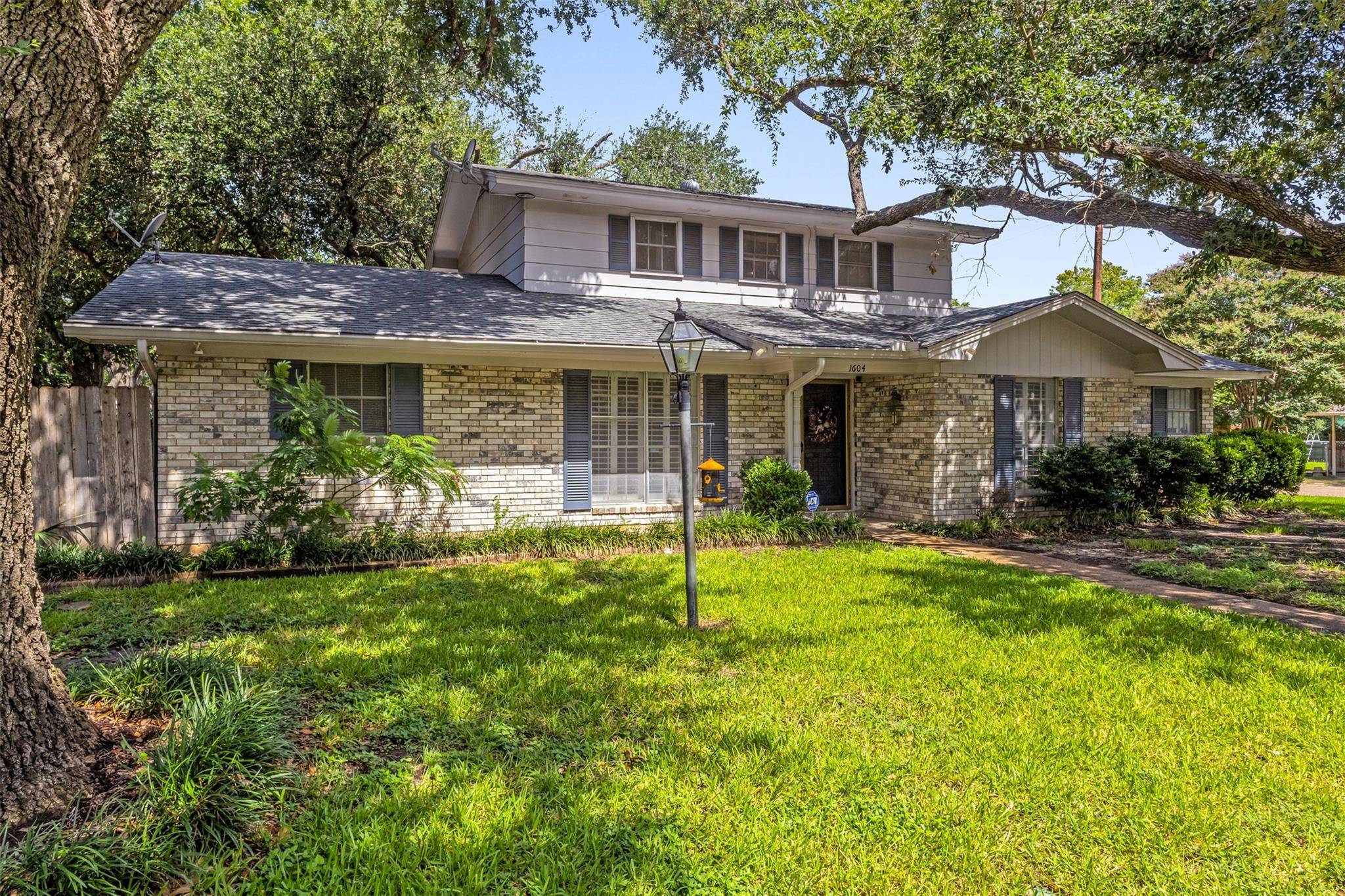 Cameron, TX 76520,1604 N Cleveland Ave