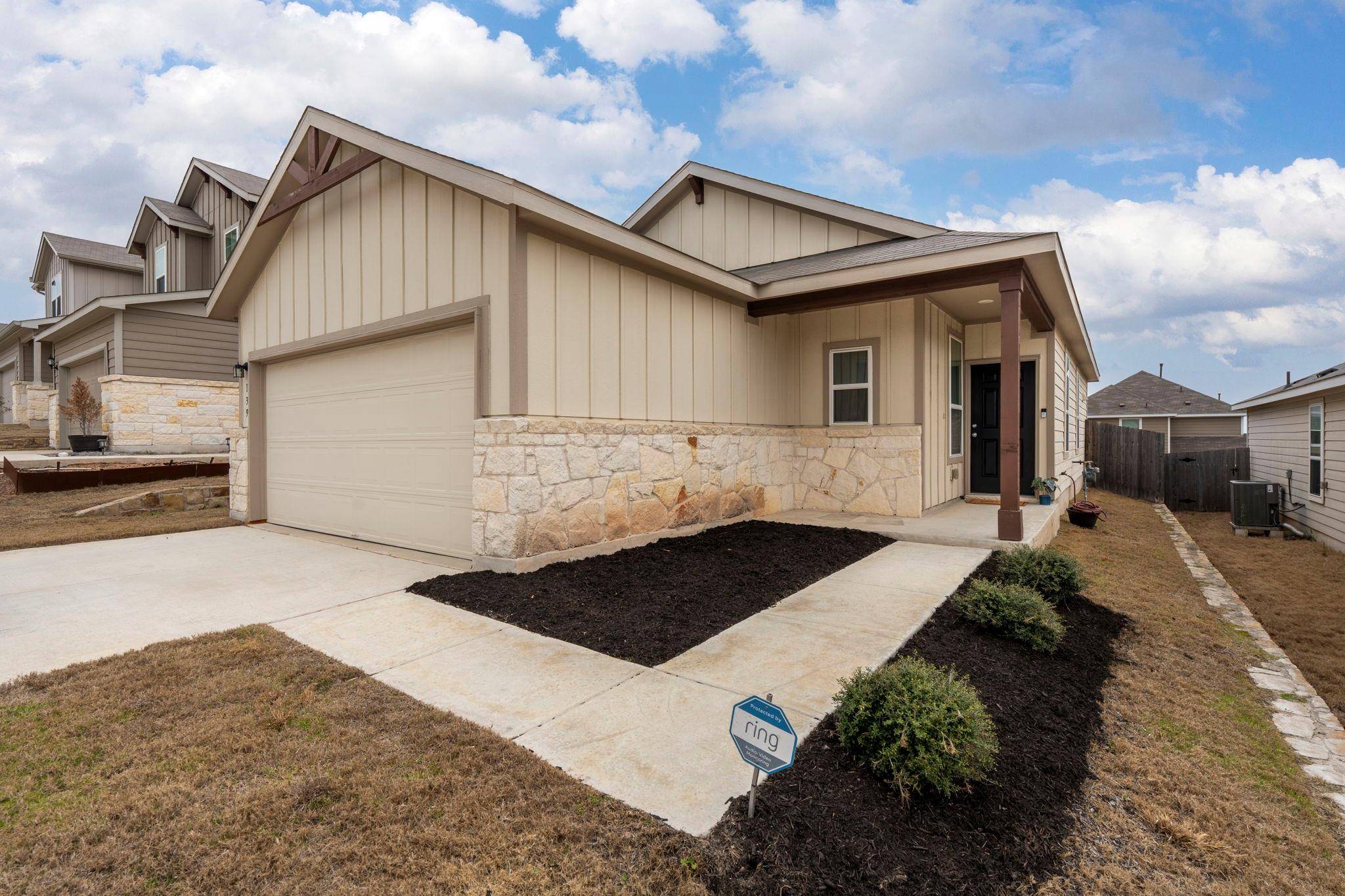 Buda, TX 78610,139 Leatherleaf DR