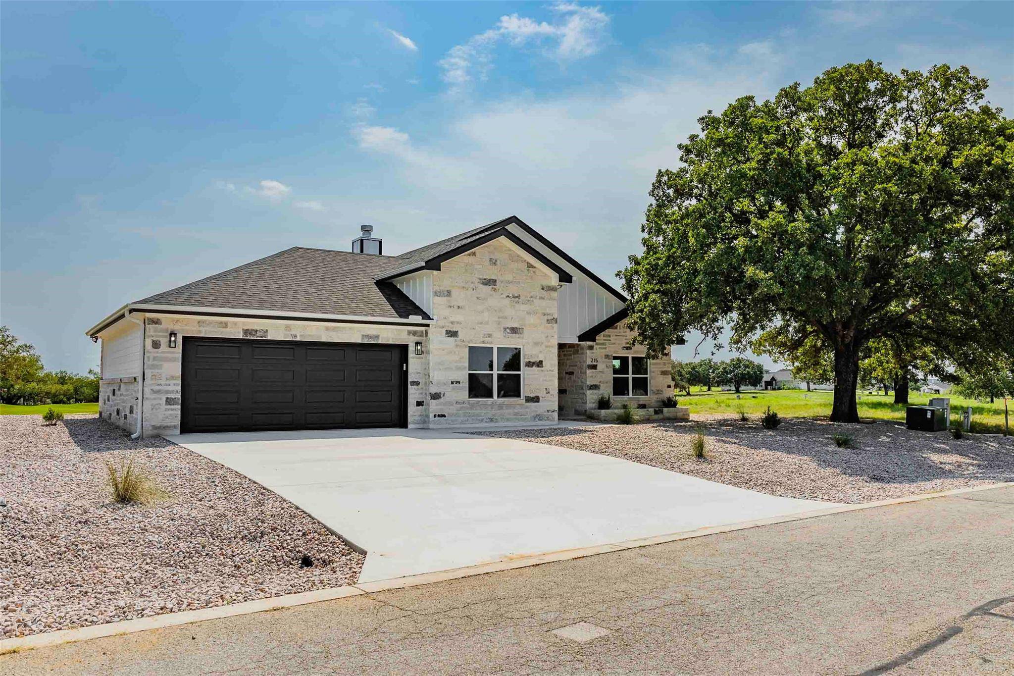Kingsland, TX 78639,215 Oak Grove PKWY