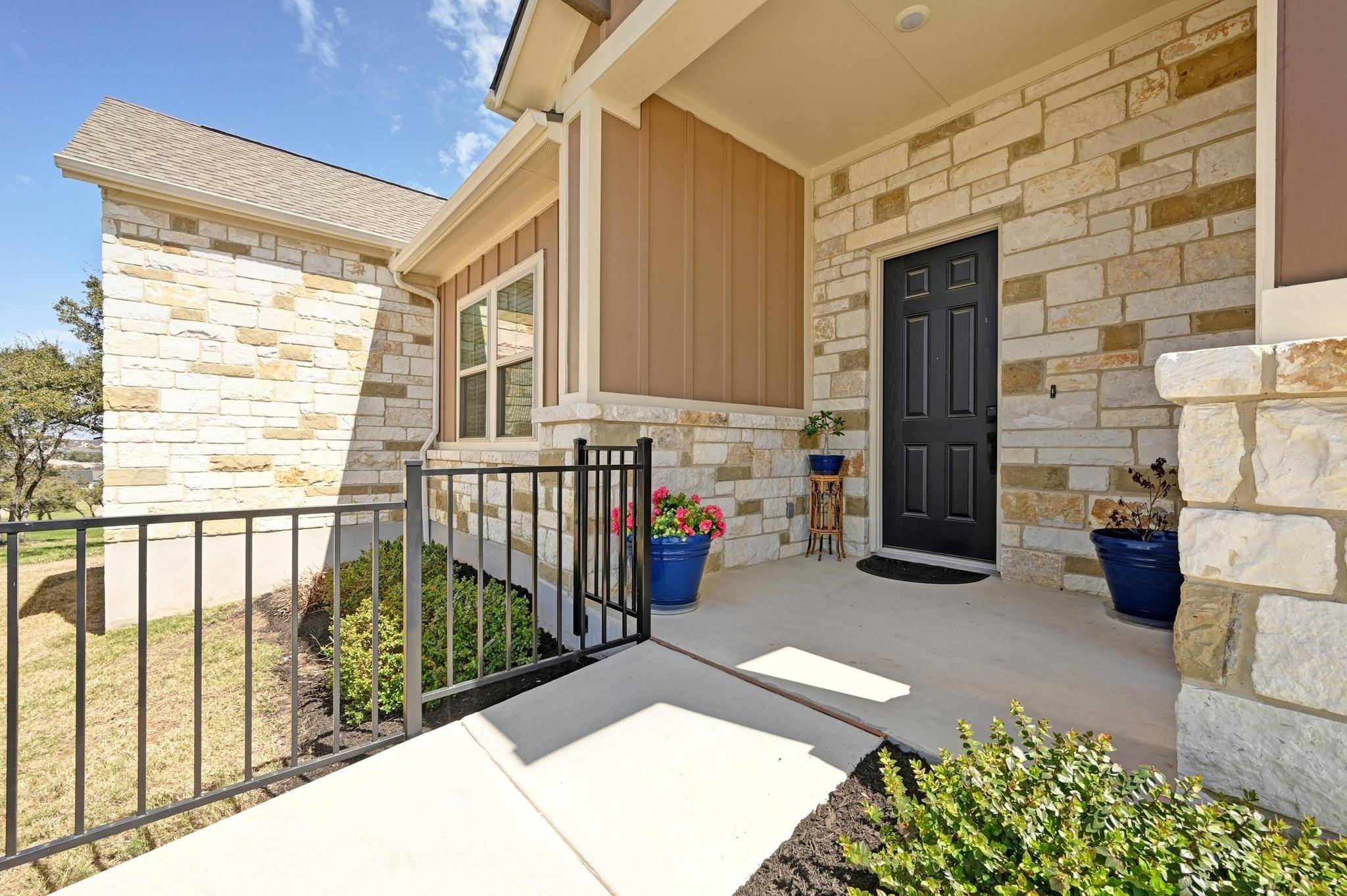 San Marcos, TX 78666,113 Mulligan DR #102