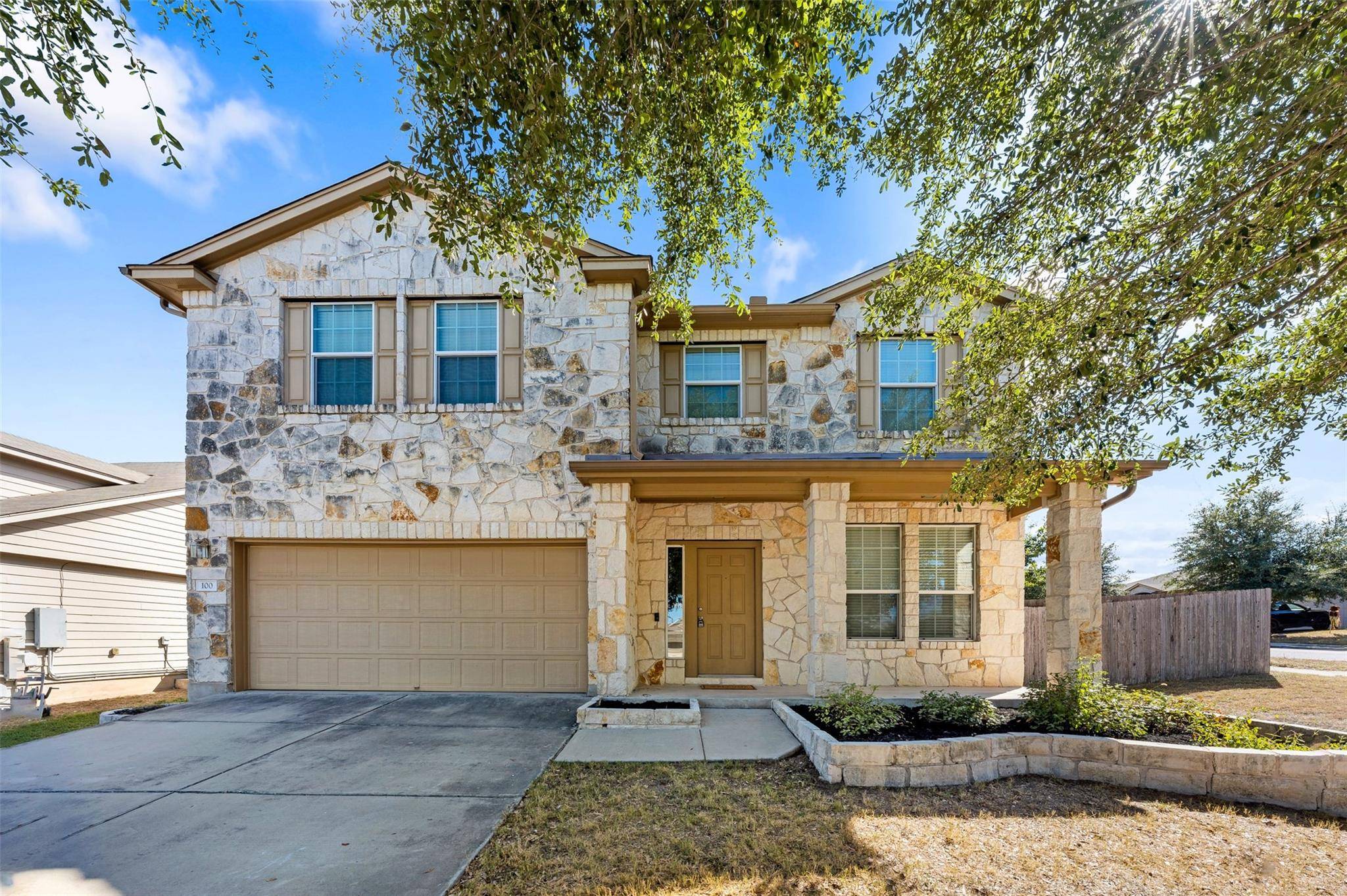 Hutto, TX 78634,100 Lavaca LOOP