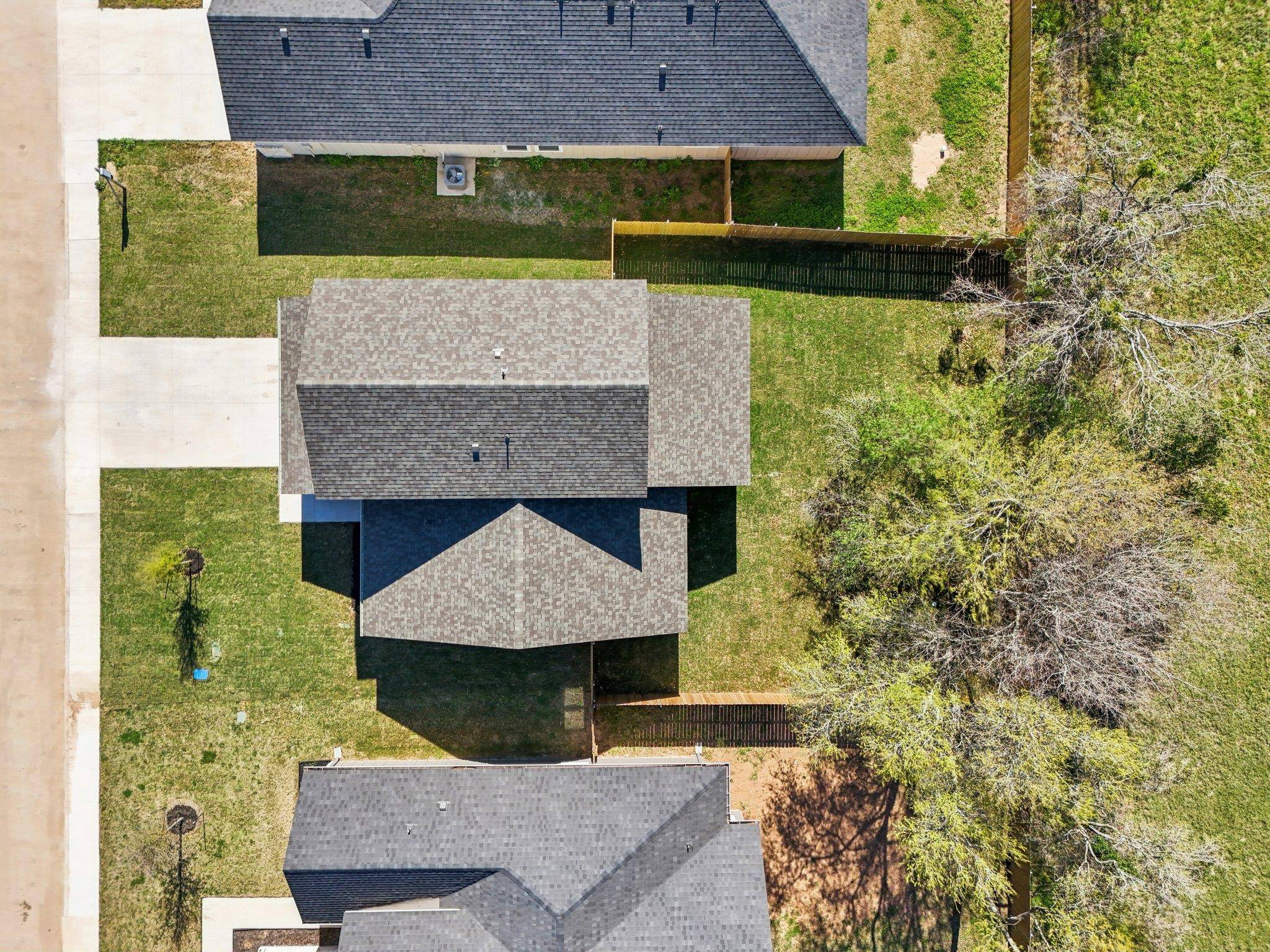 Smithville, TX 78957,109 Callie ST